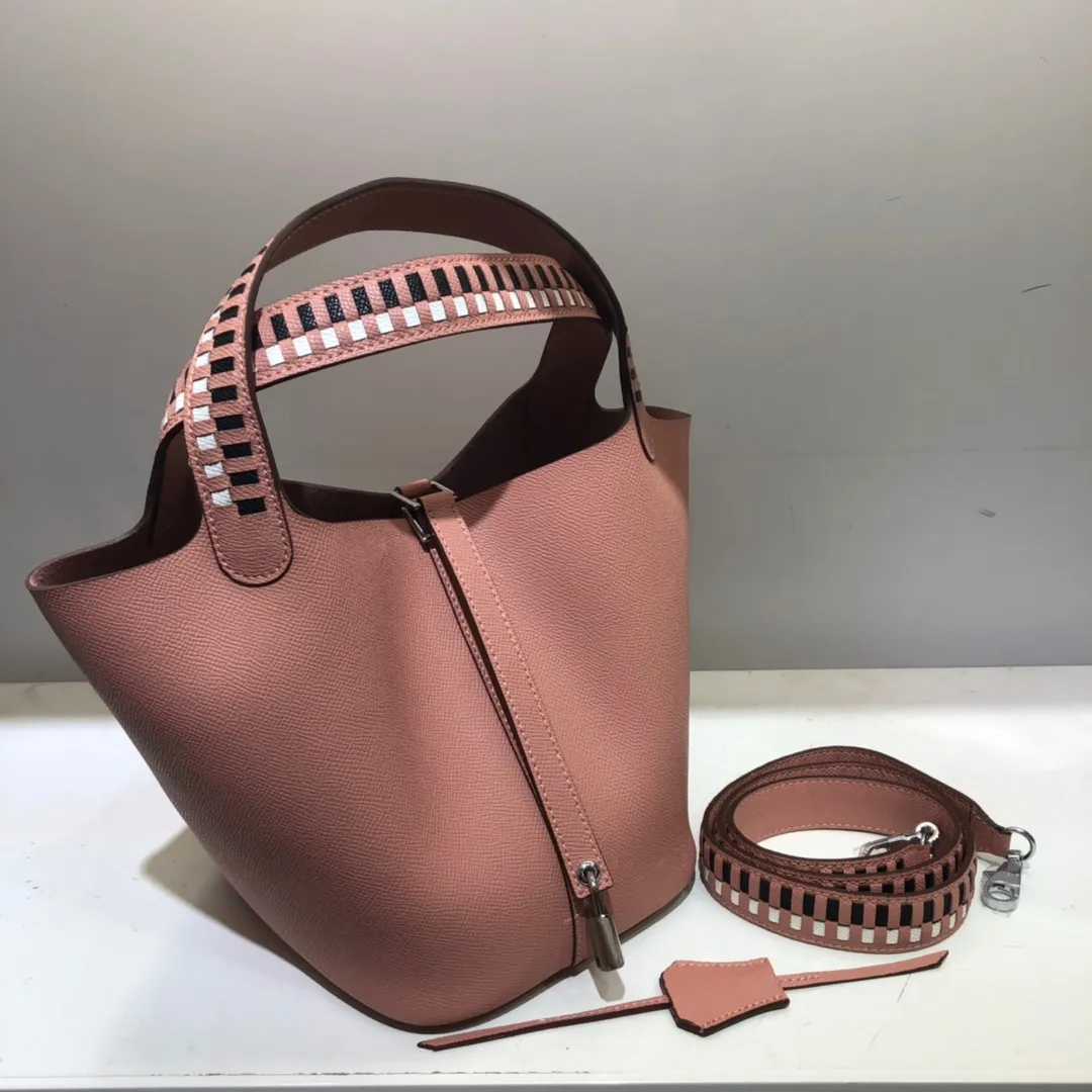 Running price💰760👉Hermes Epsom palm print vegetable basket color block braided wrist 🌺top calfskin original leather😈 size 20/20/16