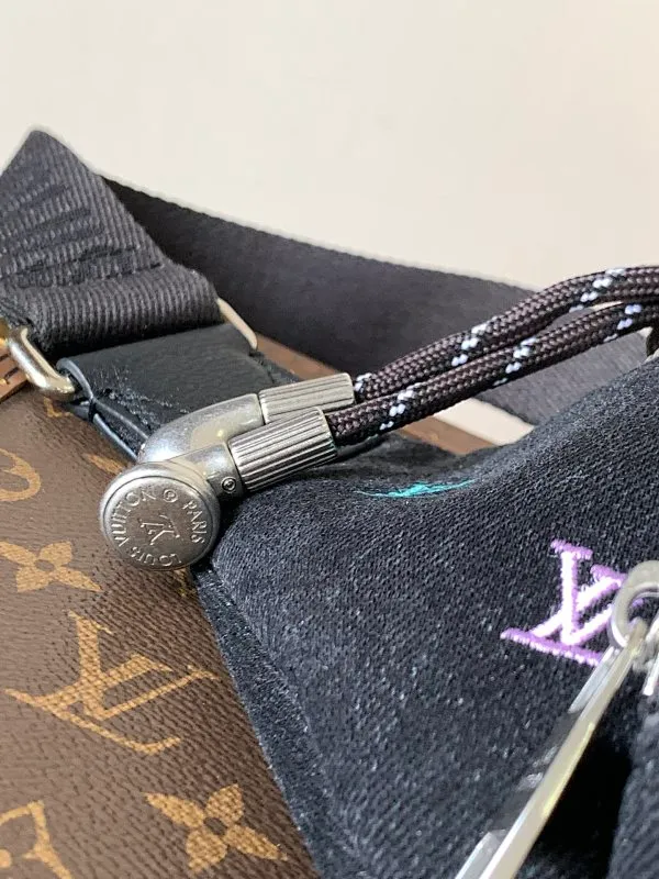 All categories 💚 Top version men’s bags 💚 LV 2025 new LV waist bag