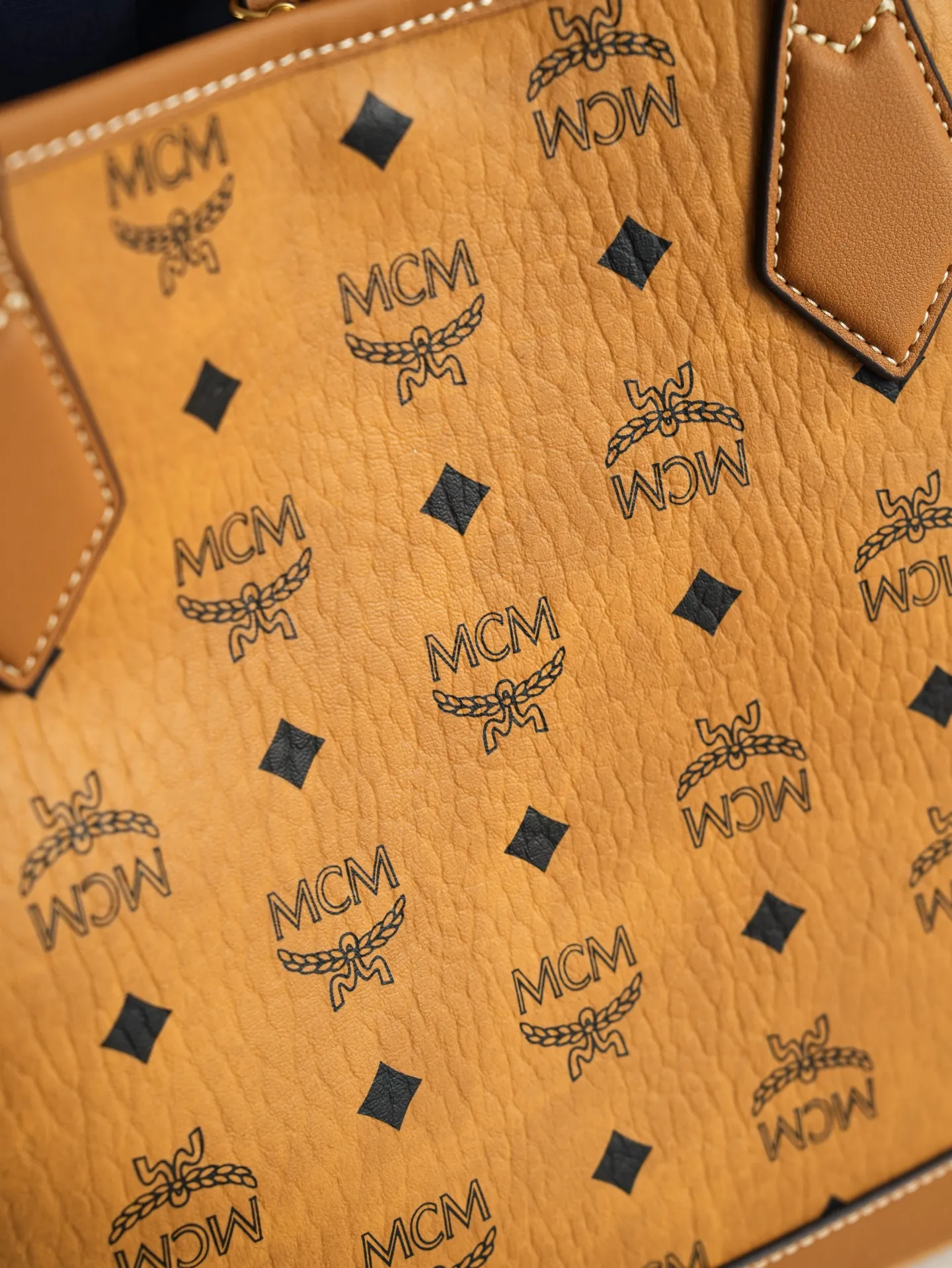 All Categories MCM Women’s Bags Wallets MCM 26