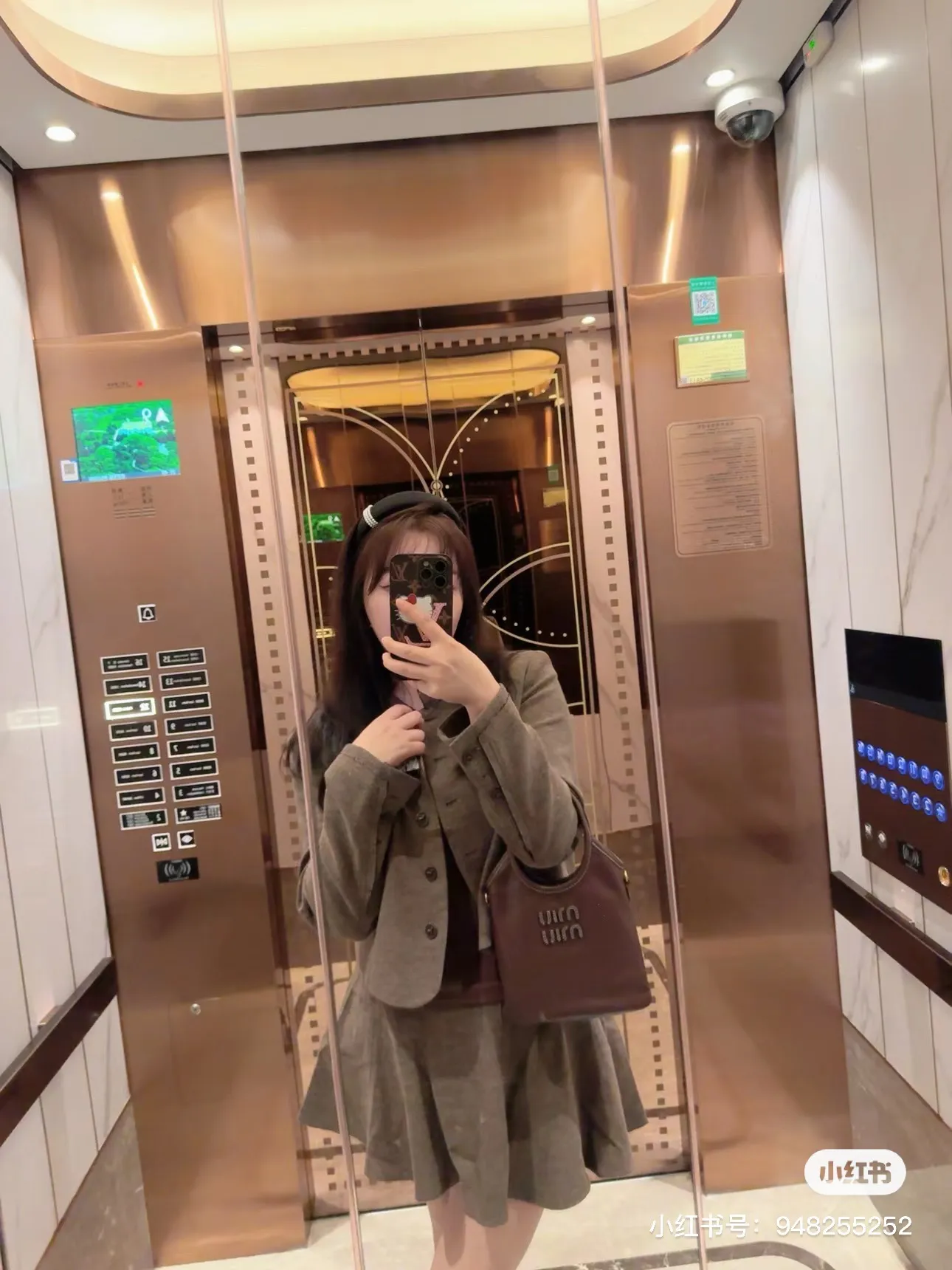 💋💋💋【Equipped with counter full set of packaging, premium hardware and original leather】IVY cow leather tote bag small handbag/crossbody bag～5ba281