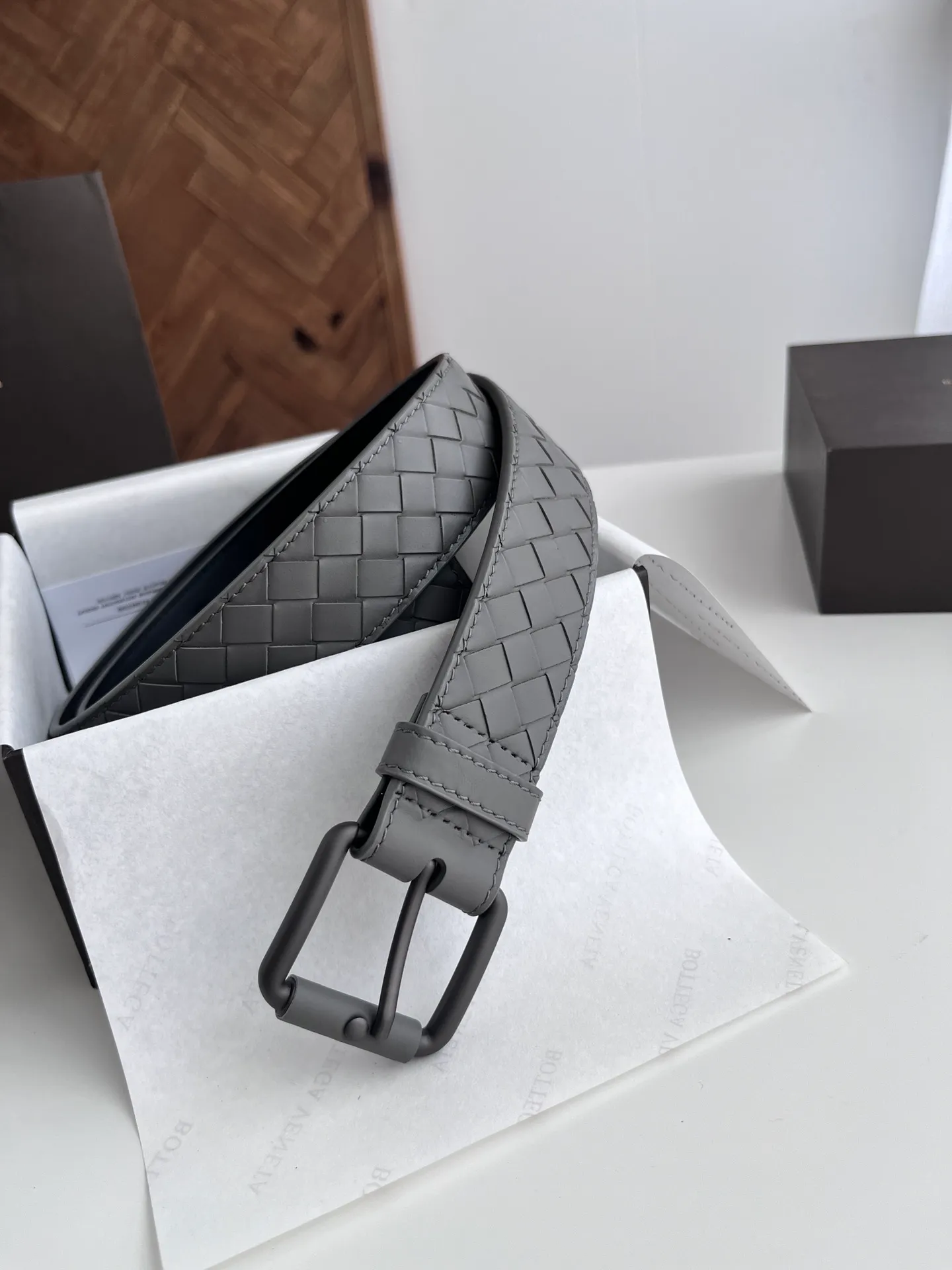💰520💰Full set of packaging💰 💍Purchase level bv new men's woven belt intreccio Italian matte calfskin pure handmade small plaid weaving with matte gun color leather-wrapped nail buckle width 3.5CM
