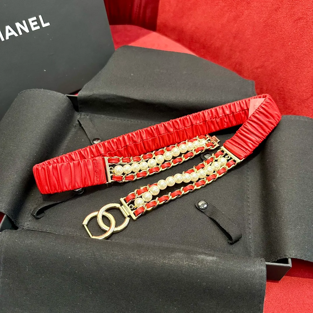 💰540💰Full package💰 💍Purchase-grade Chanel ⚡️🌹New waist chain, made of special imported metal and imported cowhide material, textured and embellishment is the unique highlight of the whole without losing the feminine charm, making it an eye-catching highlight ~ The waist chain is worth collecting! Design show style 2023 advanced handicraft workshop. ⚡️🌹Width 2.5cm