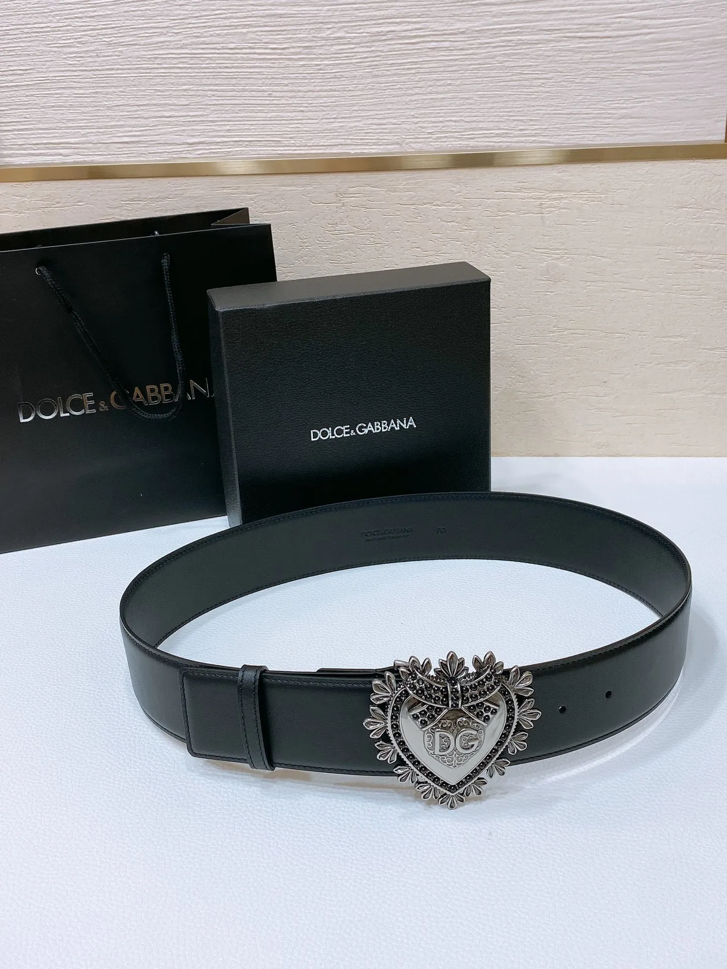 💰560💰Full package💰 💍Purchase grade DG Dolce & Gabbana, DG rhinestone logo love calfskin belt • Point buckle opening and closing below the buckle, imported original patent leather fabric black cowhide with DG simple buckle, fashionable and versatile 5.0cm