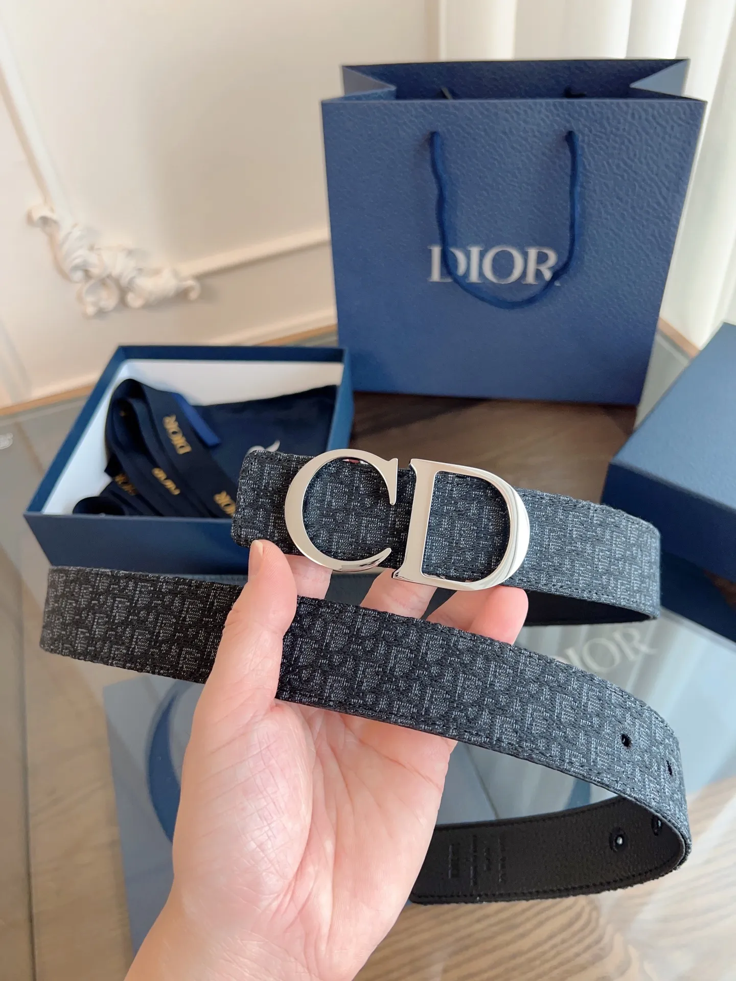 💰480💰Full package💰 💍Purchasing agent level "DIOR" Dior/enhanced version🇫🇷French original leather, Oblique small blue cloth/black cowhide. There is no doubt about the quality. There is no better, only the best. Size 3.5 cm
