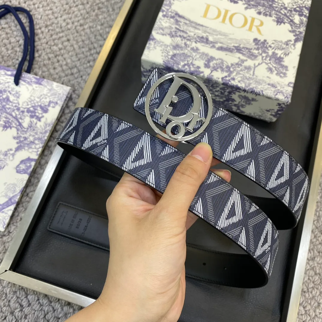 💰460💰Authentic packaging💰 💍Purchase grade Dior DIOR new stainless steel hardware width 3.5CM original imported first-layer cowhide with classic letter cloth. Matched with the original single ruthenium palladium electroplated CD buckle, feel. The oil edges are almost perfect, the original leather is customized