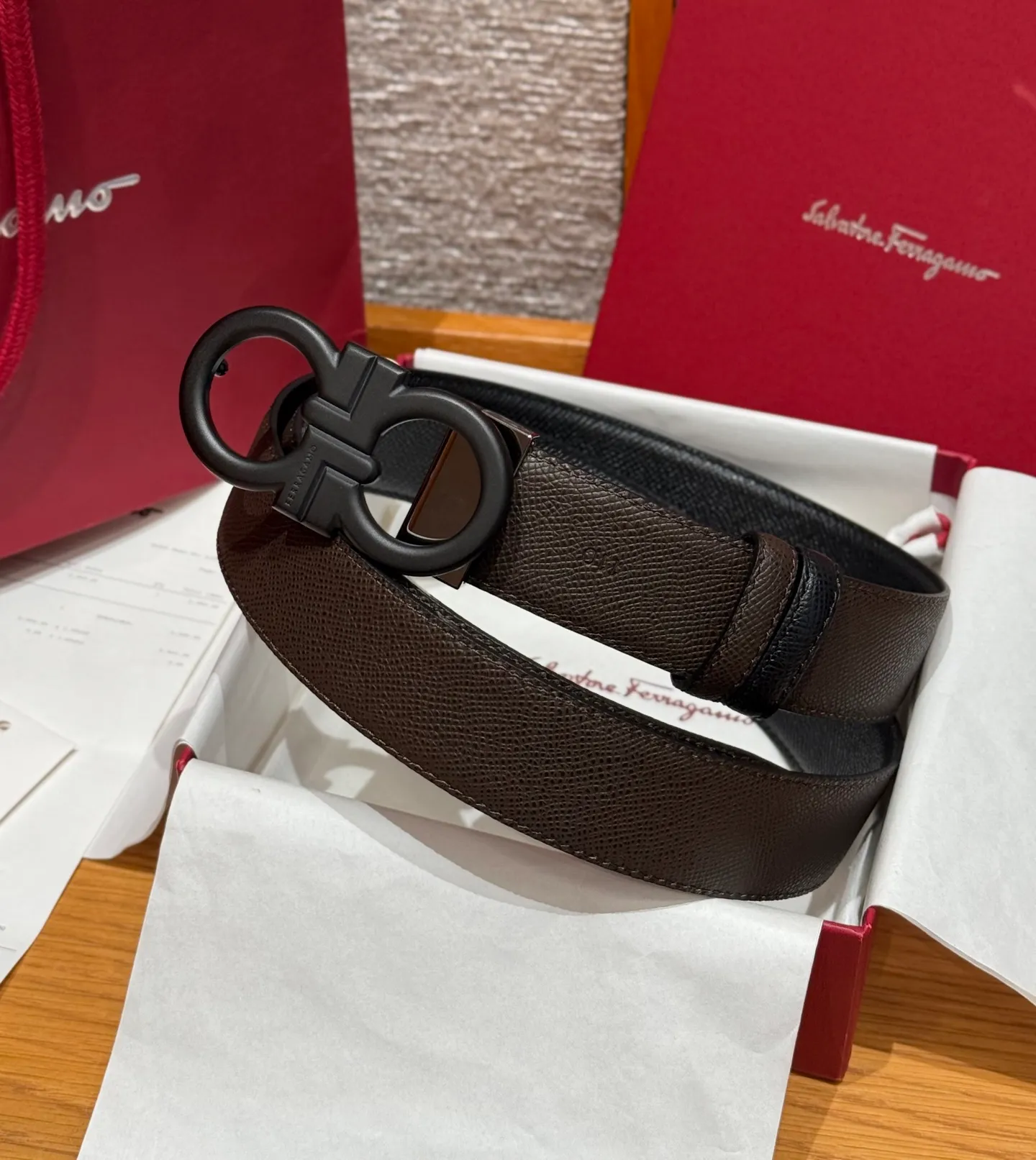 💰440💰Complete package💰 💍Purchase-grade Ferragamo⚡️🌹Double-sided Italian imported original black matching☕️New high-quality palladium-plated buckle Width 35mm Double-sided usable The belt is adjustable and can be cut as needed to achieve a slimming effect