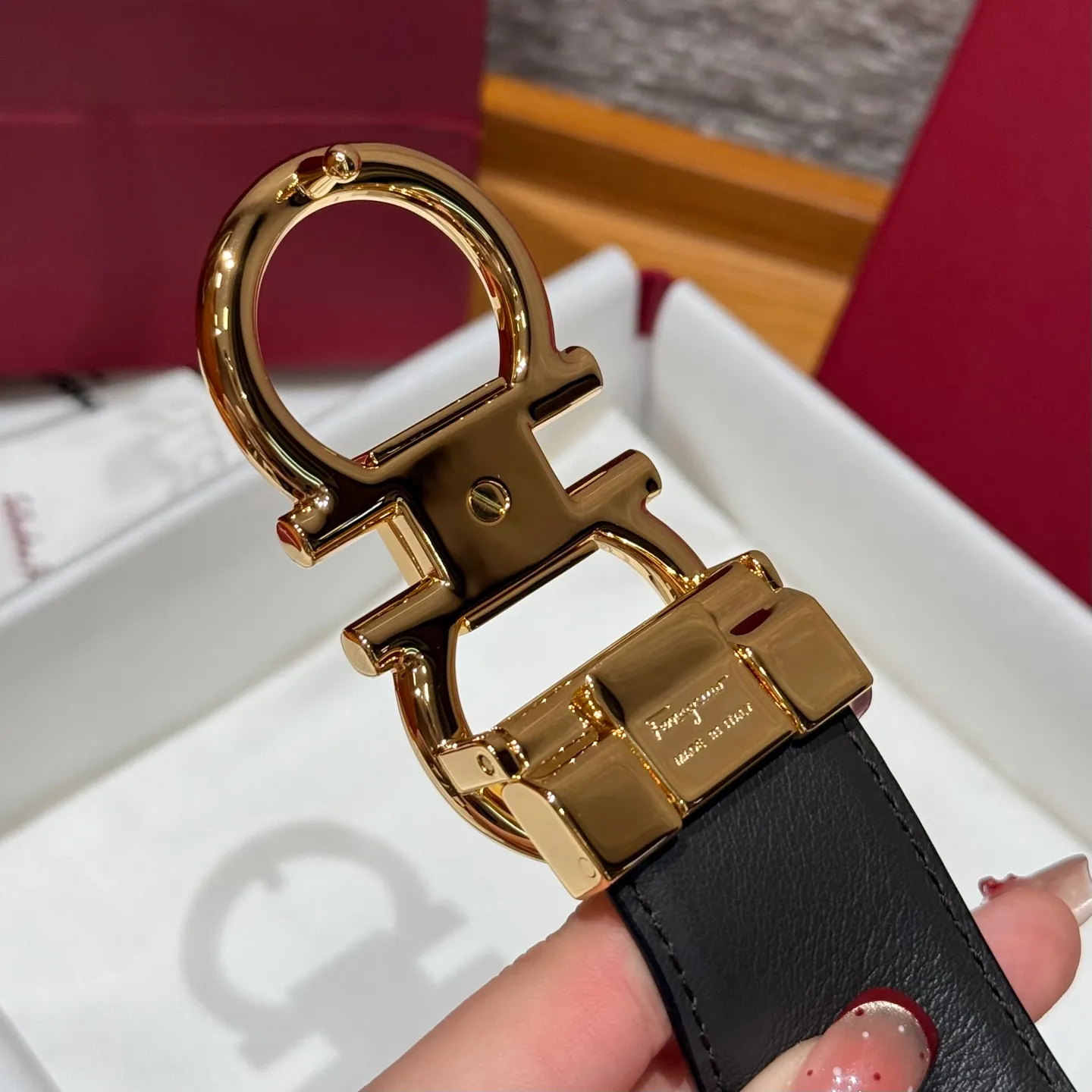 💰440💰Complete package💰 💍Purchase-grade Ferragamo⚡️🌹Double-sided Italian imported original black matching☕️New high-quality palladium-plated buckle Width 35mm Double-sided usable The belt is adjustable and can be cut as needed to achieve a slimming effect
