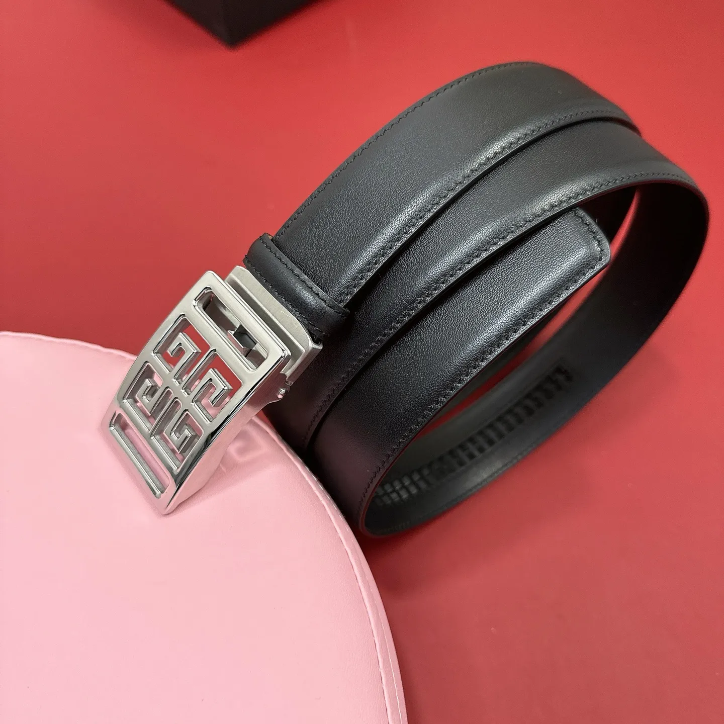 💰460💰Full package💰 💍Purchasing-grade Givenchy calfskin slide-type automatic head belt, stainless steel 3.5cm hollow steel buckle belt.