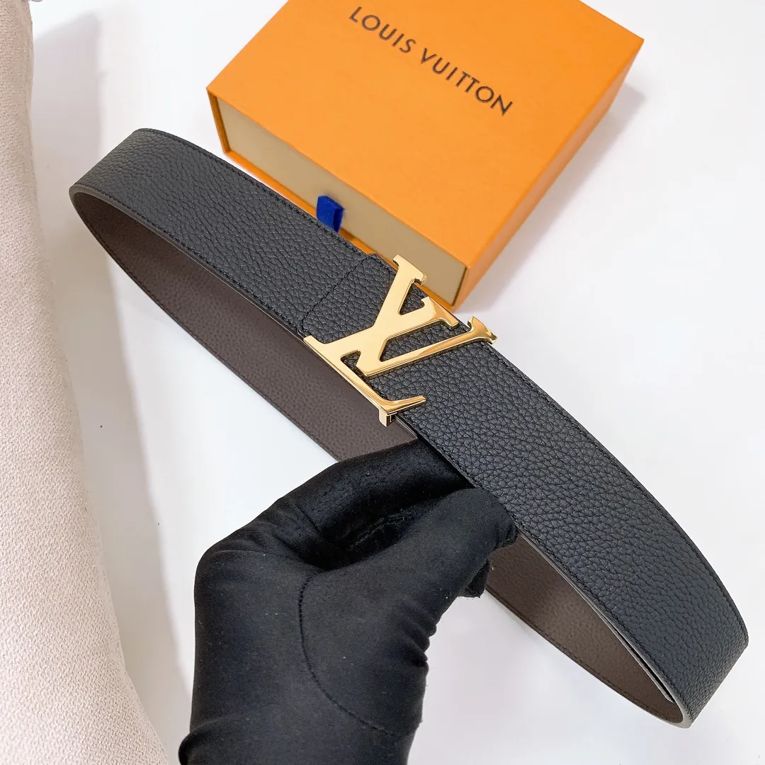 💰480💰Full package💰 💍Purchase level Lv imported pebbled cowhide classic men's belt, high-quality stainless steel letter head dual-use hanging buckle belt 4.0cm