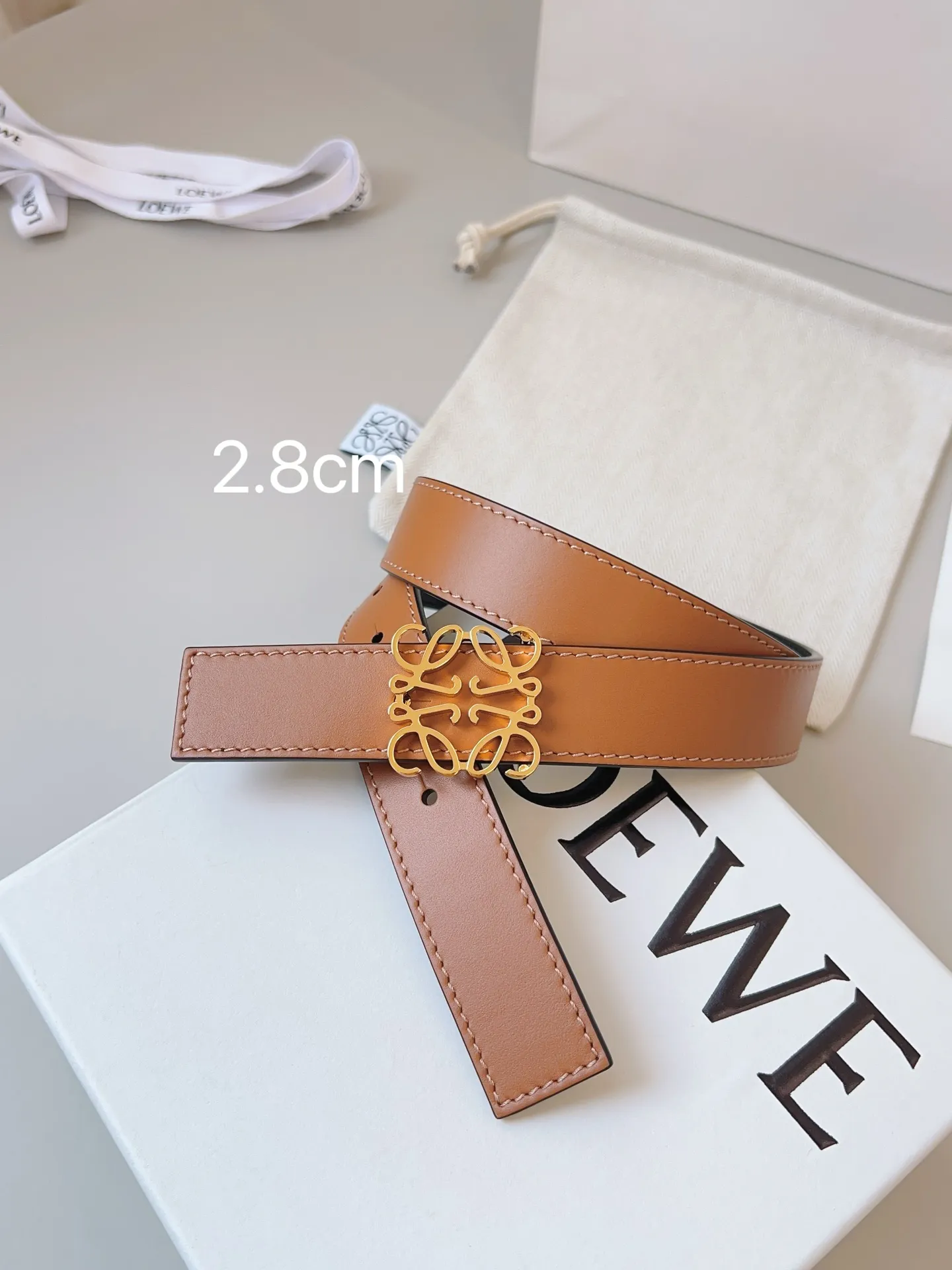 💰440💰Full package💰 💍Purchasing-grade LoEWE reversible belt, made of cowhide, repeated Anagram pattern, equipped with LOEWE Anagram buckle Width: 2.8cm