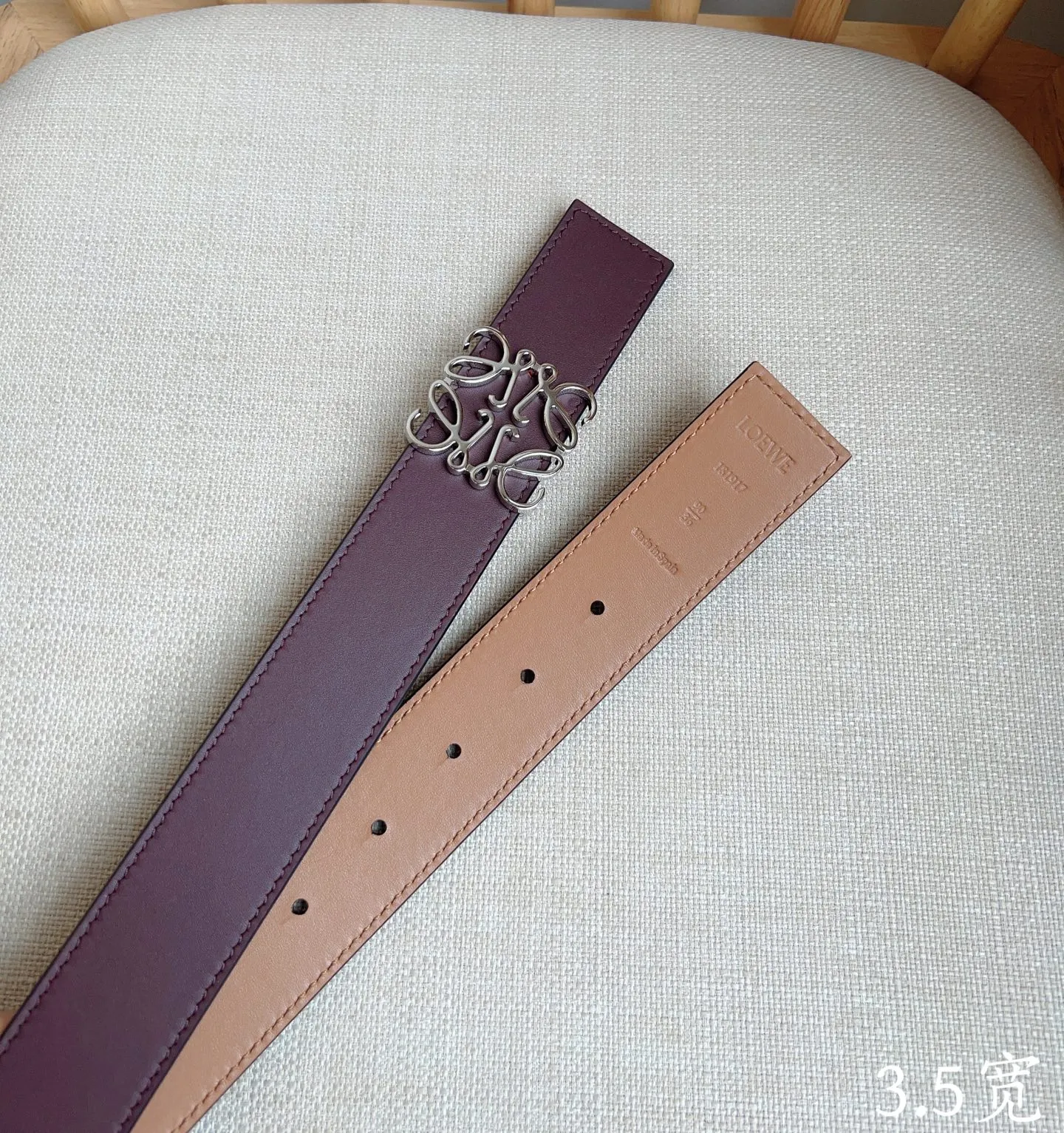 💰460💰Full package💰 💍Purchasing-grade LOEWE⚡️🌹The latest belt of the same style at the counter⚡️🌹Smooth cow leather double-sided belt equipped with Anagram pin buckle five-hole adjustment Excellent craftsmanship Personalized shape Exquisite material⚡️🌹Width: 3.5cm