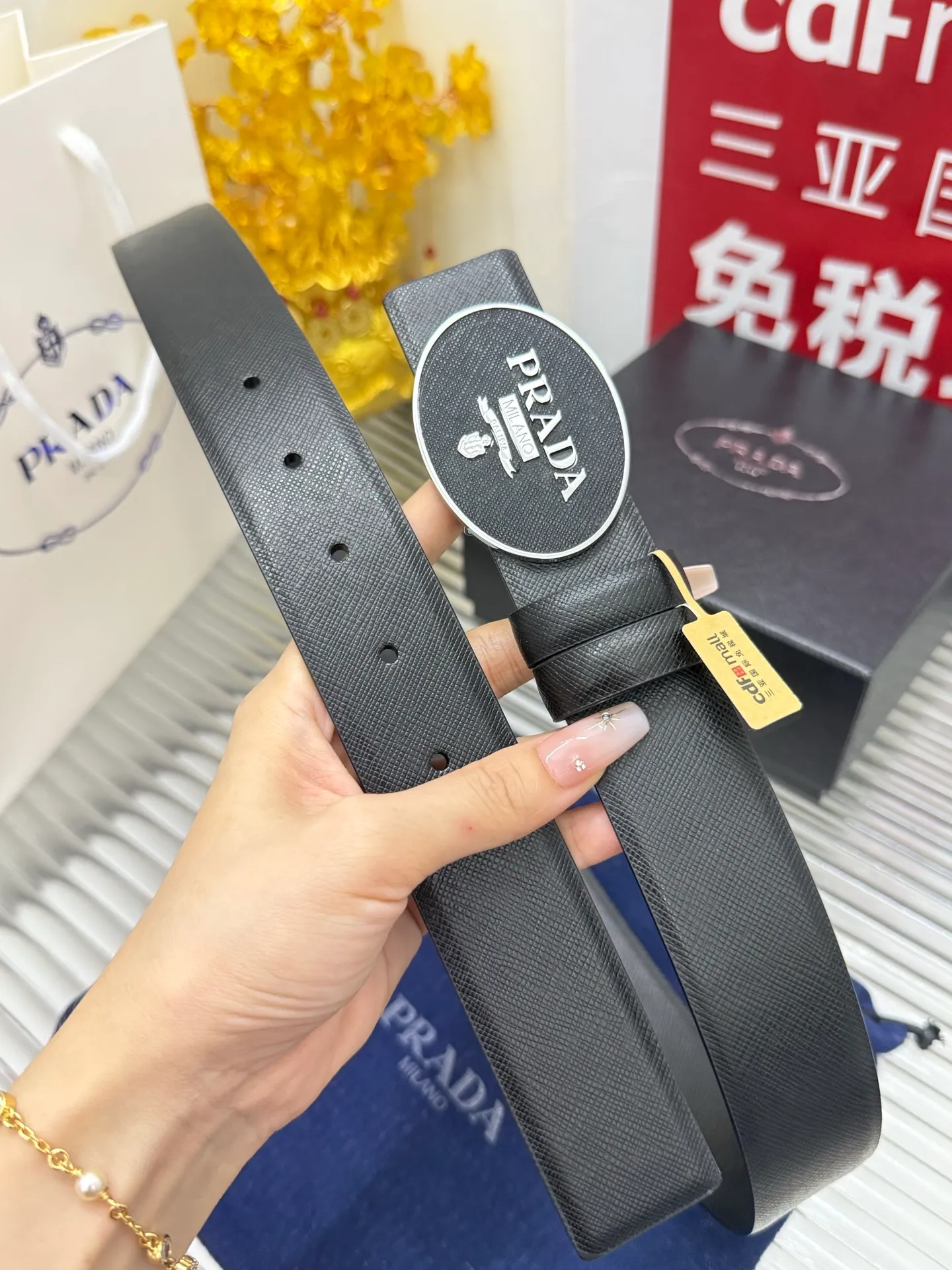 ✅Width: 𝟑.𝟱𝗰𝗺 ❑ PRADA « Comes with a full set 🛍original packaging at the counter » Hanging buckle series, no edge routing, original calfskin + high-quality pure copper hardware buckle P480