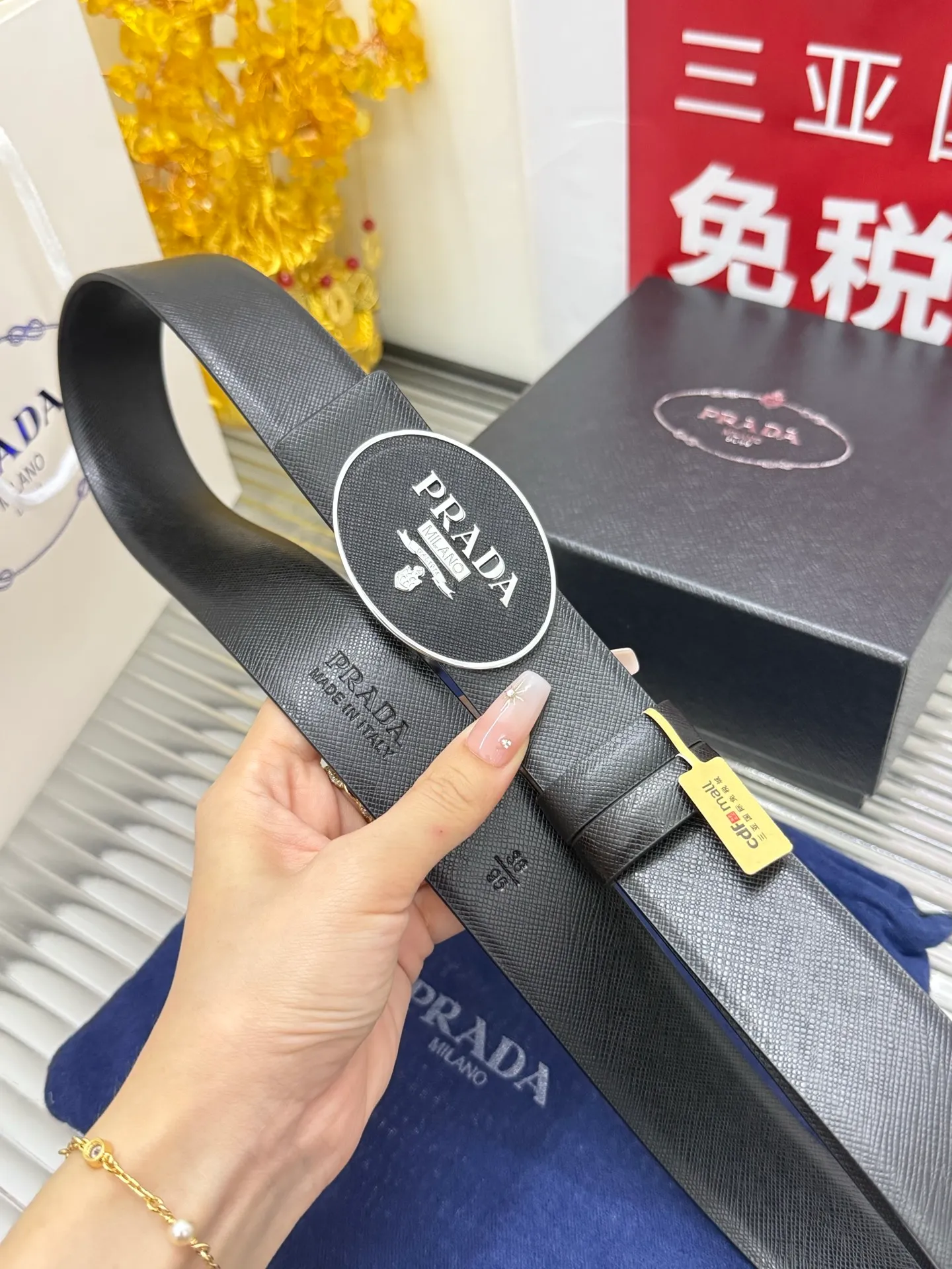✅Width: 𝟑.𝟱𝗰𝗺 ❑ PRADA « Comes with a full set 🛍original packaging at the counter » Hanging buckle series, no edge routing, original calfskin + high-quality pure copper hardware buckle P480
