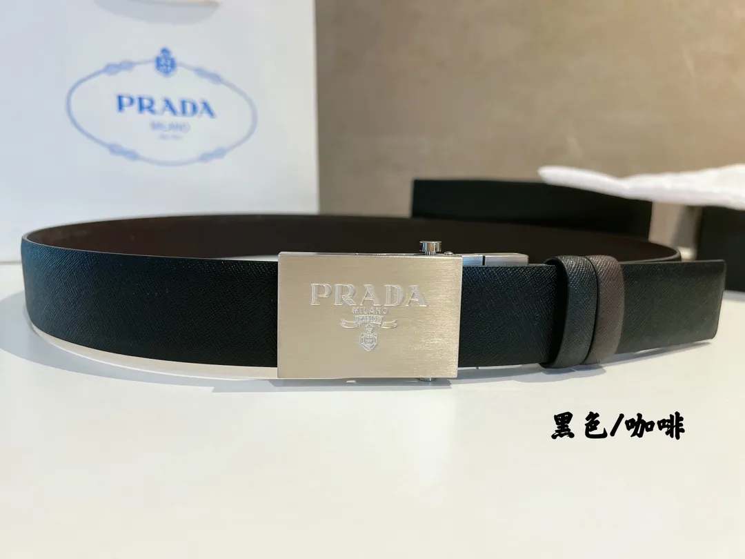 💰480💰Authentic packaging💰 💍Purchase grade Prada Regarding men's quality life requirements, not only clothes, pants and shoes, but corresponding accessories such as watches and belts are also bonus points, making the overall outfit more refined. This PRADA men's belt uses a pulley-type metal buckle and is paired with double-sided cowhide color matching. It is really not too friendly for you to use the same belt for two purposes. It is especially suitable for men over 30 years old who like to keep a low profile, because the best attitude towards life is to be unassuming, neither humble nor overbearing. 3.5cm