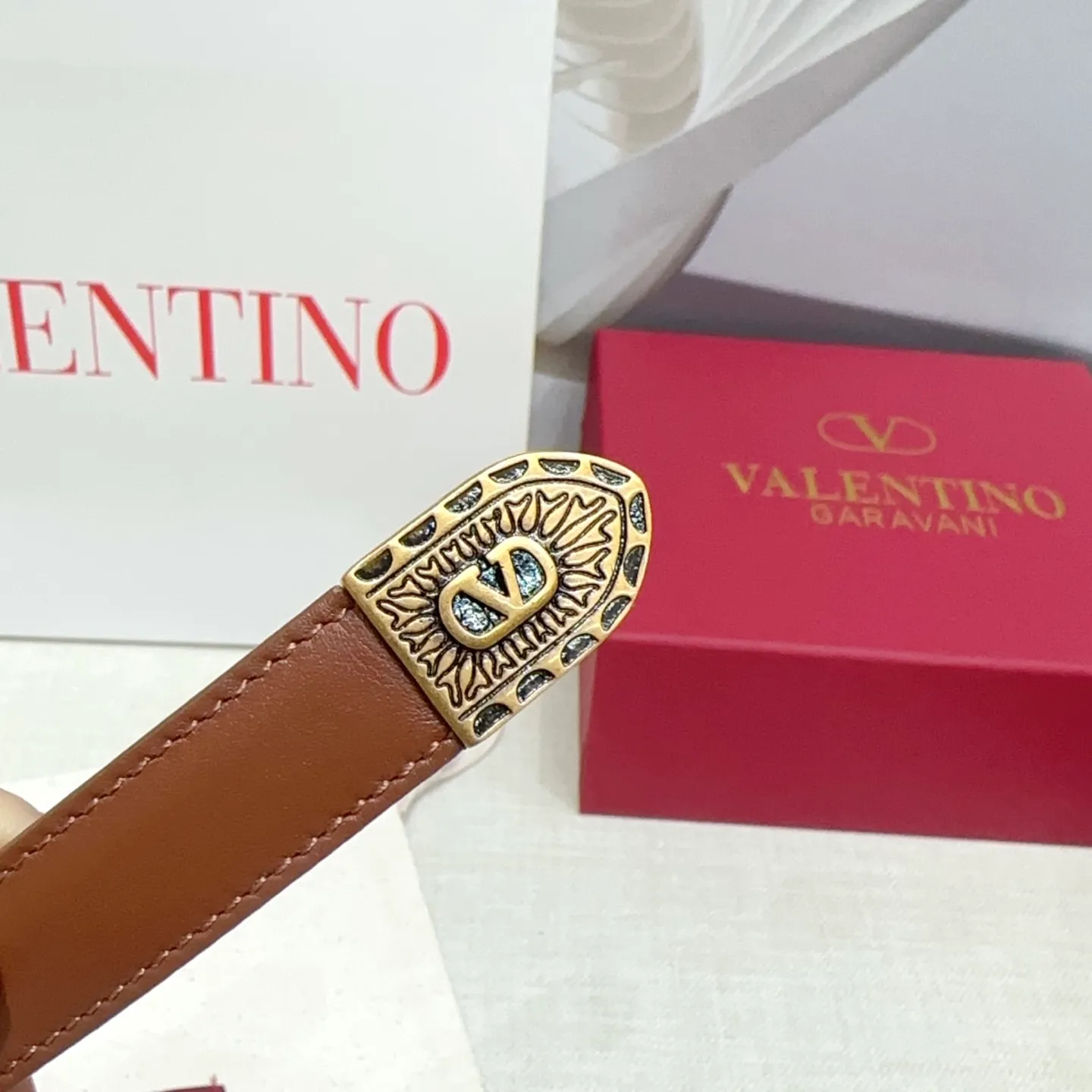 💰460💰Full package💰 💍Purchasing-grade Valentino belt⚡️🌹Width 2.0cm, double-sided first-layer cowhide, length: 75.80.85.90.95.100.Europe, copper five-pin drill buckle mold customization