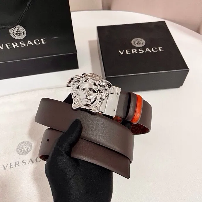 💰480💰Full package💰 💍Purchase level Versace⚡️🌹New style double-sided cow leather belt, one side is decorated with laser Barocco pattern, the other side is solid color, equipped with three-dimensional La Medusa double-sided buckle⚡️🌹Width 4.0cm