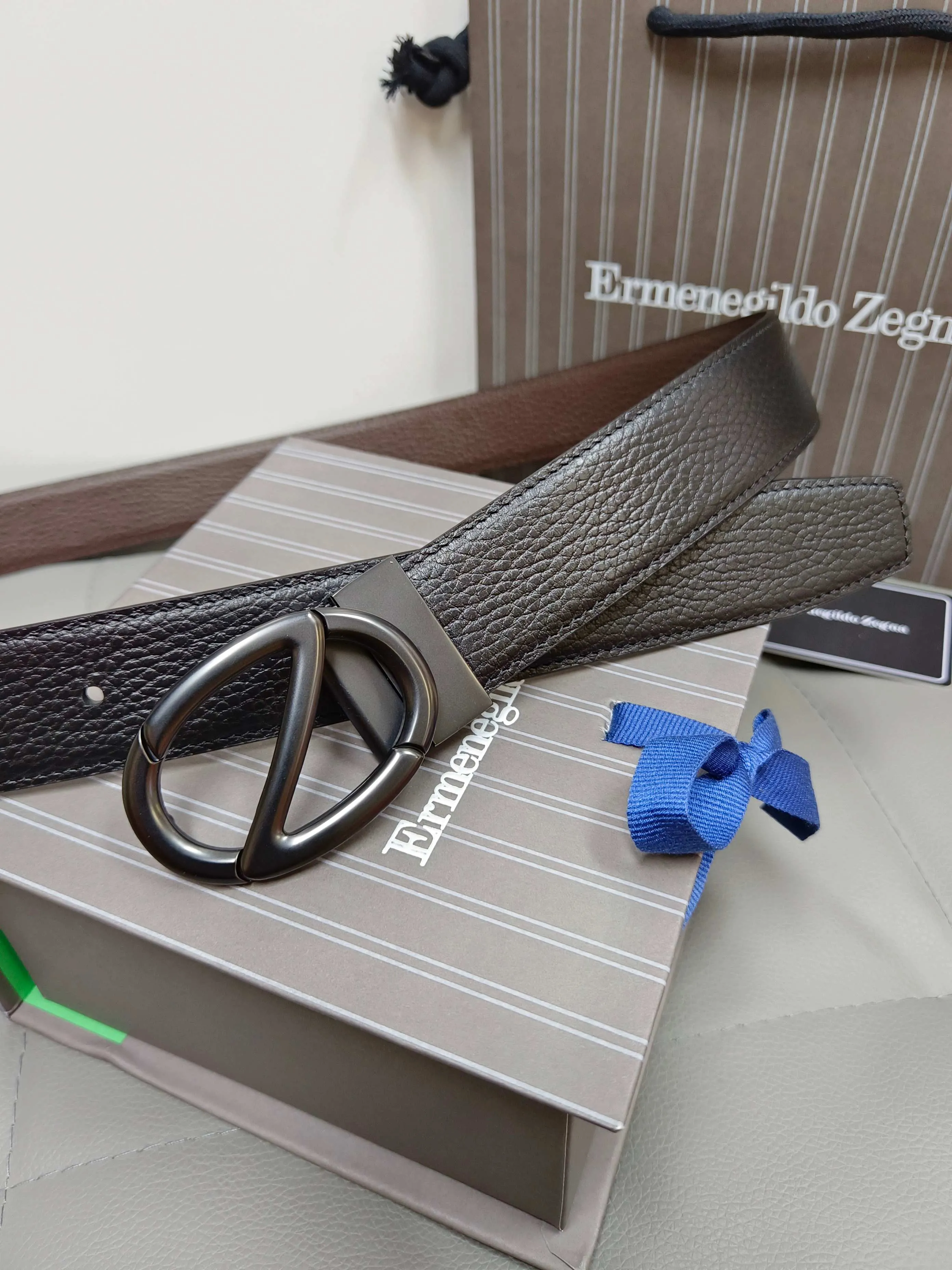 💰460💰Full set of packaging💰 💍Purchase-grade Zegna·⚡️🌹Italy counters are selling genuine products·The wiring is oiled and carefully matched with original Gancio hardware·3.5cm specifications·Adjustable belts·Look at the picture to place an order