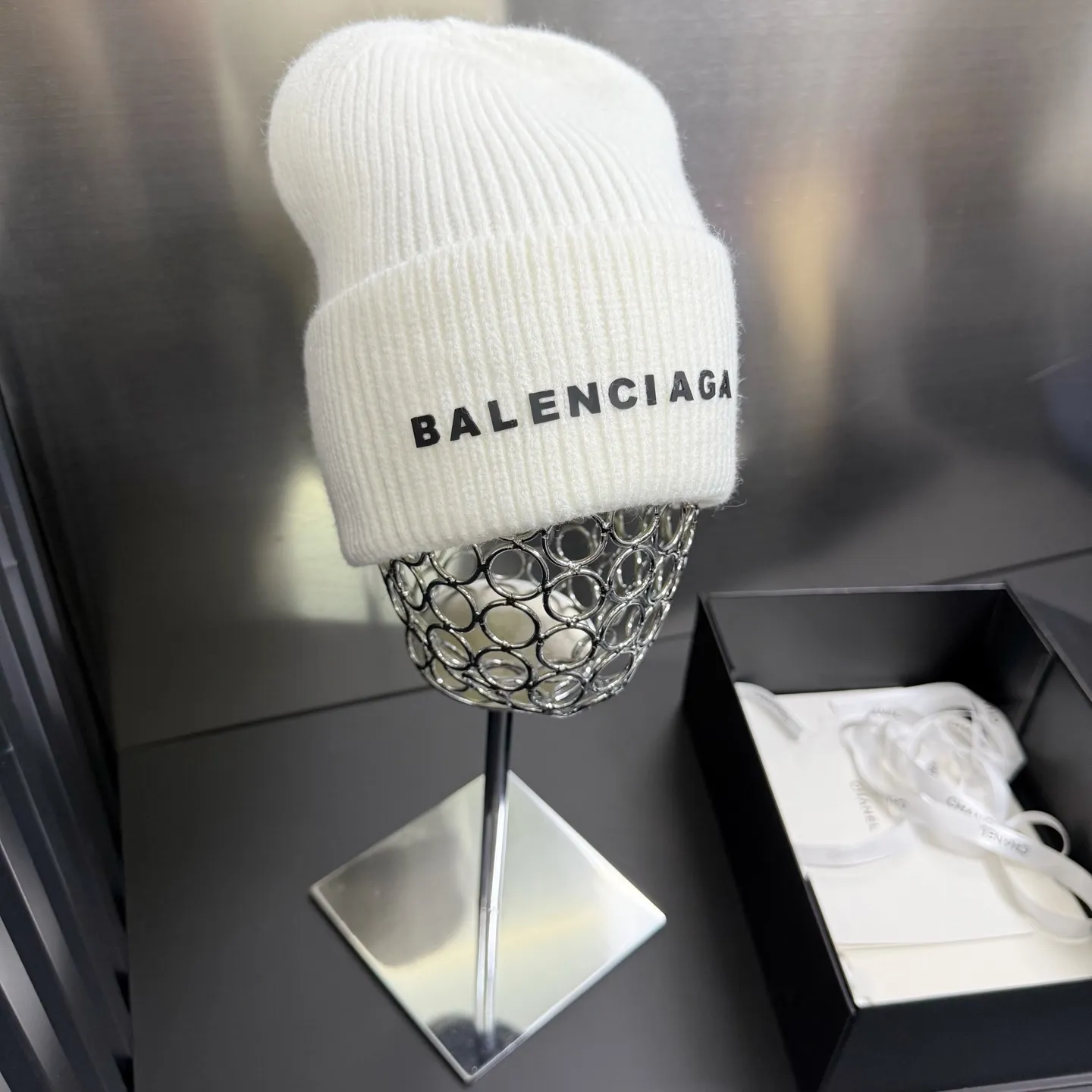 Balenciaga’s popular cold hat🔥🔥