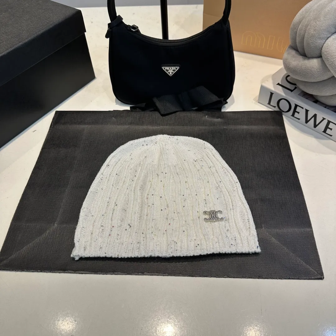 P56 Celine new knitted beanie