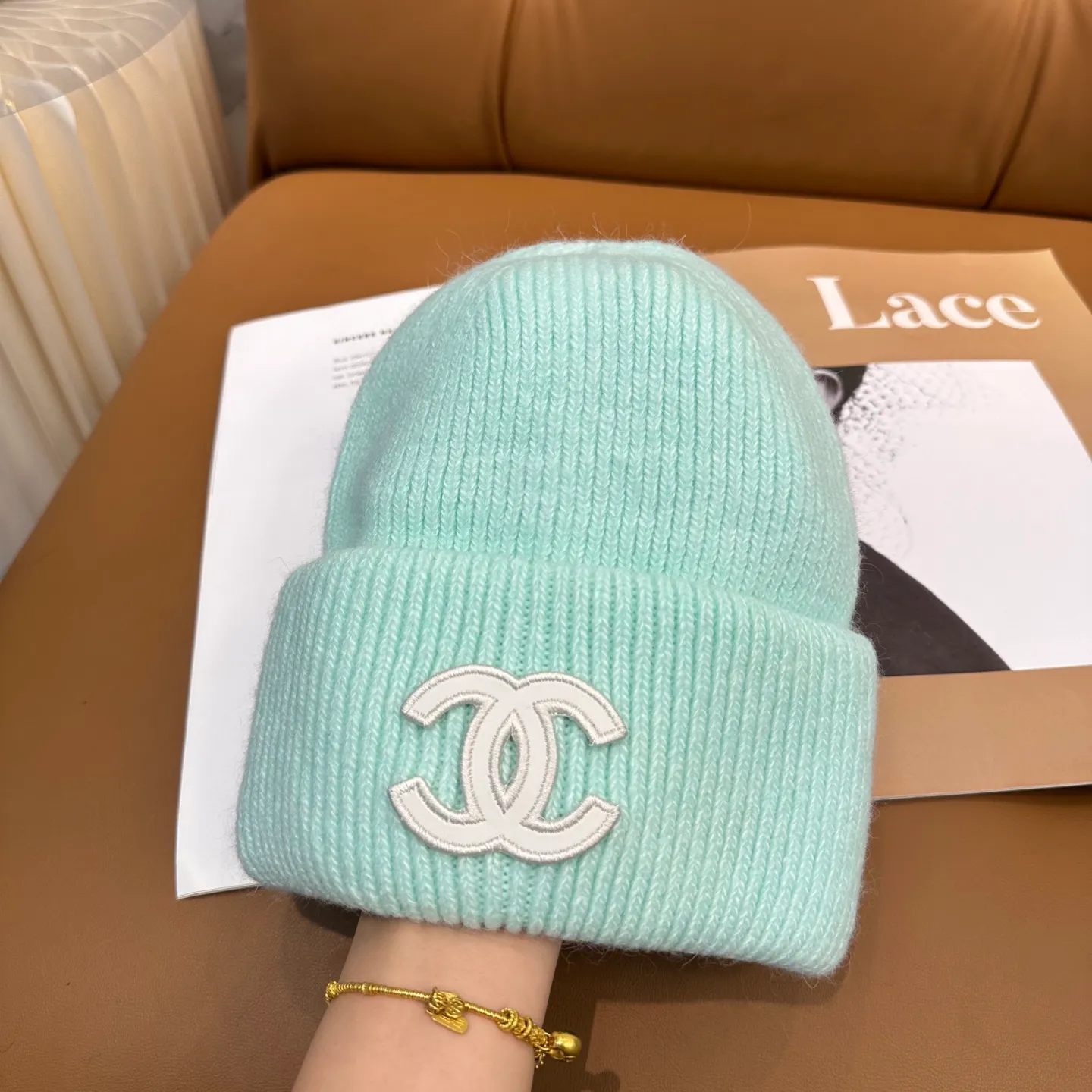 P60 CHANEL small and popular knitted hat! Xiaohongshu’s new product is released, it’s so 🉑️, high-elastic fabric, classic colors, same style for men and women.