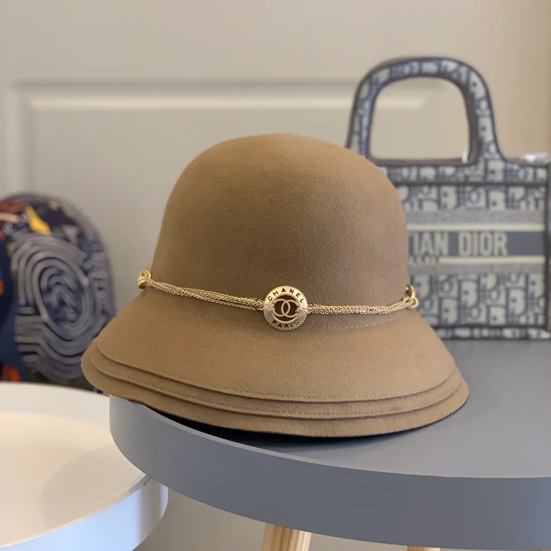 P200 Chanel 2020 autumn and winter wool basin hat, irregular tailoring design, super high-end, a must-have for celebrities, 100% wool fabric, head circumference 57cm adjustable