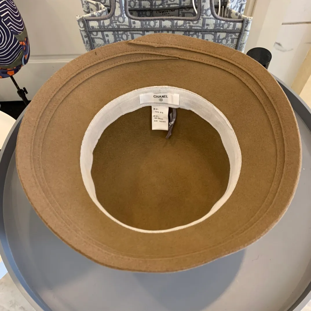 P200 Chanel 2020 autumn and winter wool basin hat, irregular tailoring design, super high-end, a must-have for celebrities, 100% wool fabric, head circumference 57cm adjustable