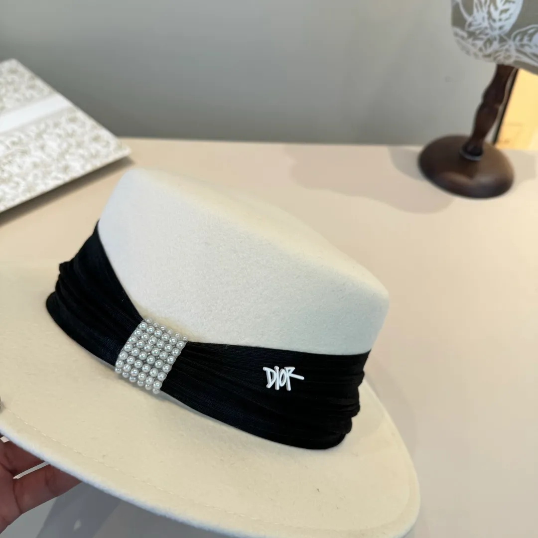 💰200¥ White Dior new wool top hat, flat top hat, 100% wool fabric 🦙%, head circumference 57cm