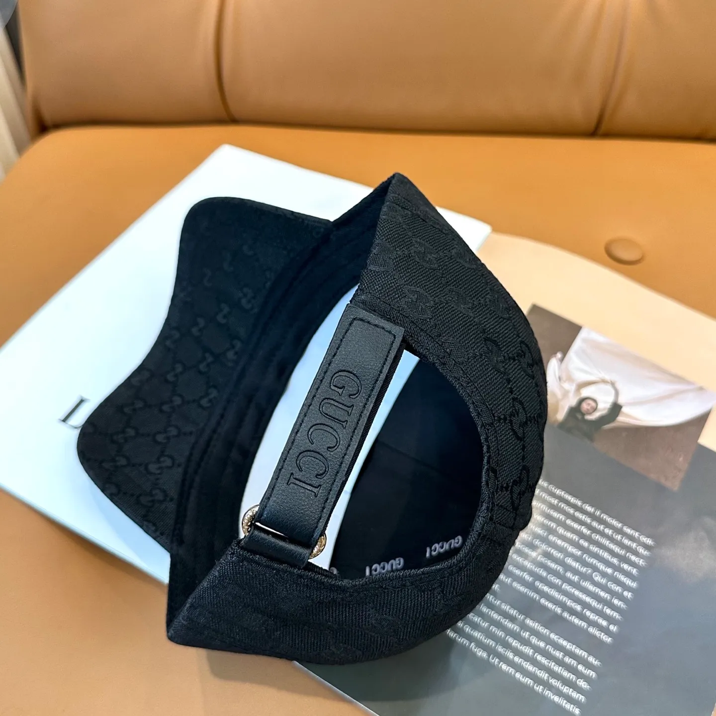 P60 Gucci new original baseball cap 🧢, exquisite and pure, stylish and stylish, cool and fashionable, out of stock at the counter, popular, great quality