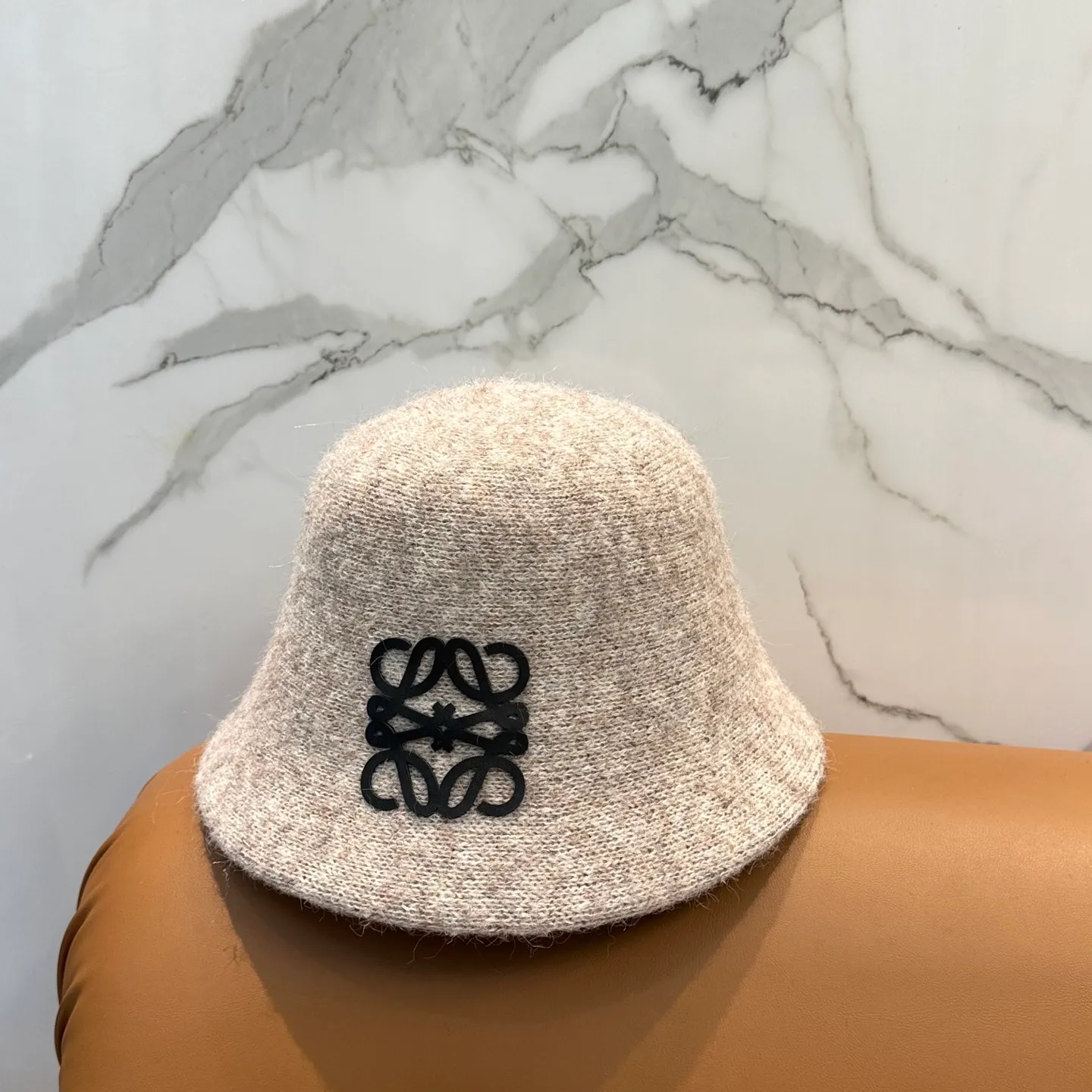 P66 💛Luo Yiwei's new autumn and winter style wool cashmere bucket hat, 🔆temperament goddess style ~ a must-have for going out on the street