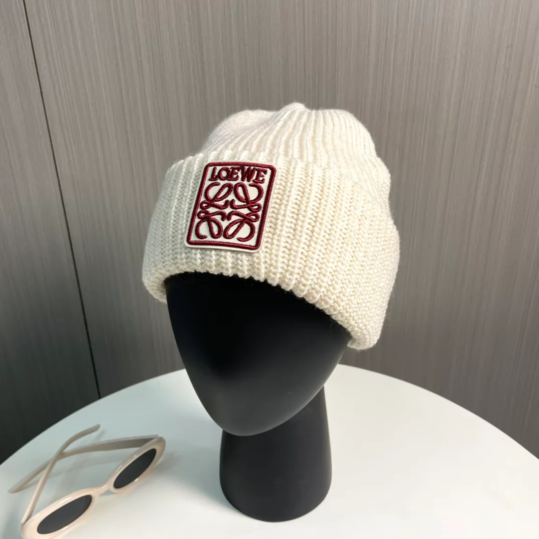 P76💛 comes with dust bag. [LOEWE Luo Yiwei] 2024 early autumn knitted beanie, big-name fashion, very versatile
