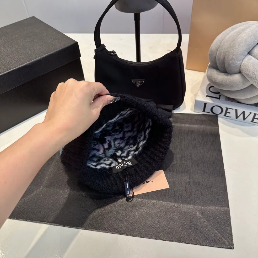P56 miumiu new autumn and winter woolen hat
