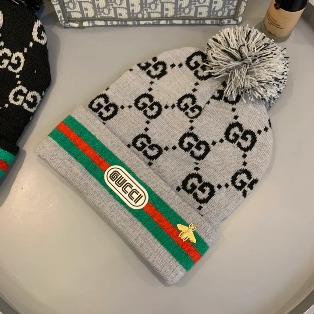 P70 GUCCI Gucci snowflake craft thin knitted hat, letter logo knitted hat with thin texture, super comfortable fabric, popular autumn and winter colors, versatile style for fashionistas! Fashionable street style! Material: 100% cotton Head circumference: 55-58cm