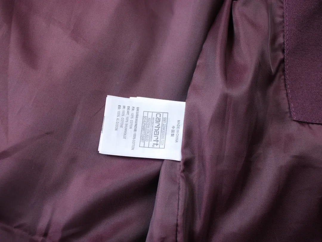 🅿️330 New: Style number: B123 Carhartt Wip Carhartt classic Detroit zipper jacket couple casual work jacket 1️⃣The fabric is made of new environmentally friendly twill fabric. The light wash feels and the color will look better with time. It is a very high-quality fabric!  2️⃣The workmanship details are perfectly controlled, the classic logo is embroidered on the chest, the corduroy lapel highlights the unique style, the customized gold zipper, and the gold buttons all have logos that become more unique as they wear out with use! 3️⃣ Suitable for daily wear and can be worn in various styles. It is a very versatile jacket for men and women! Color: black, yellow, purple Size: S, M, L, XL