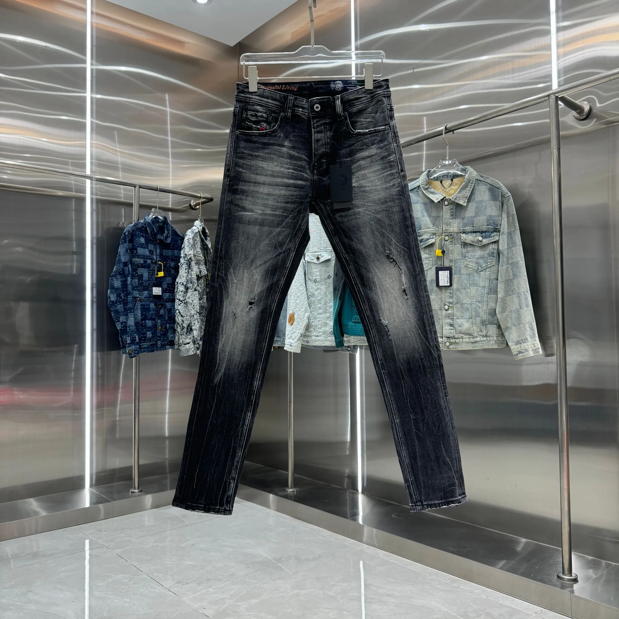 P300 DSQUARED2 Heavy-duty washed and frayed street fashion slim-fitting stretch jeans Color Black Size 30 32 34 36 38 40