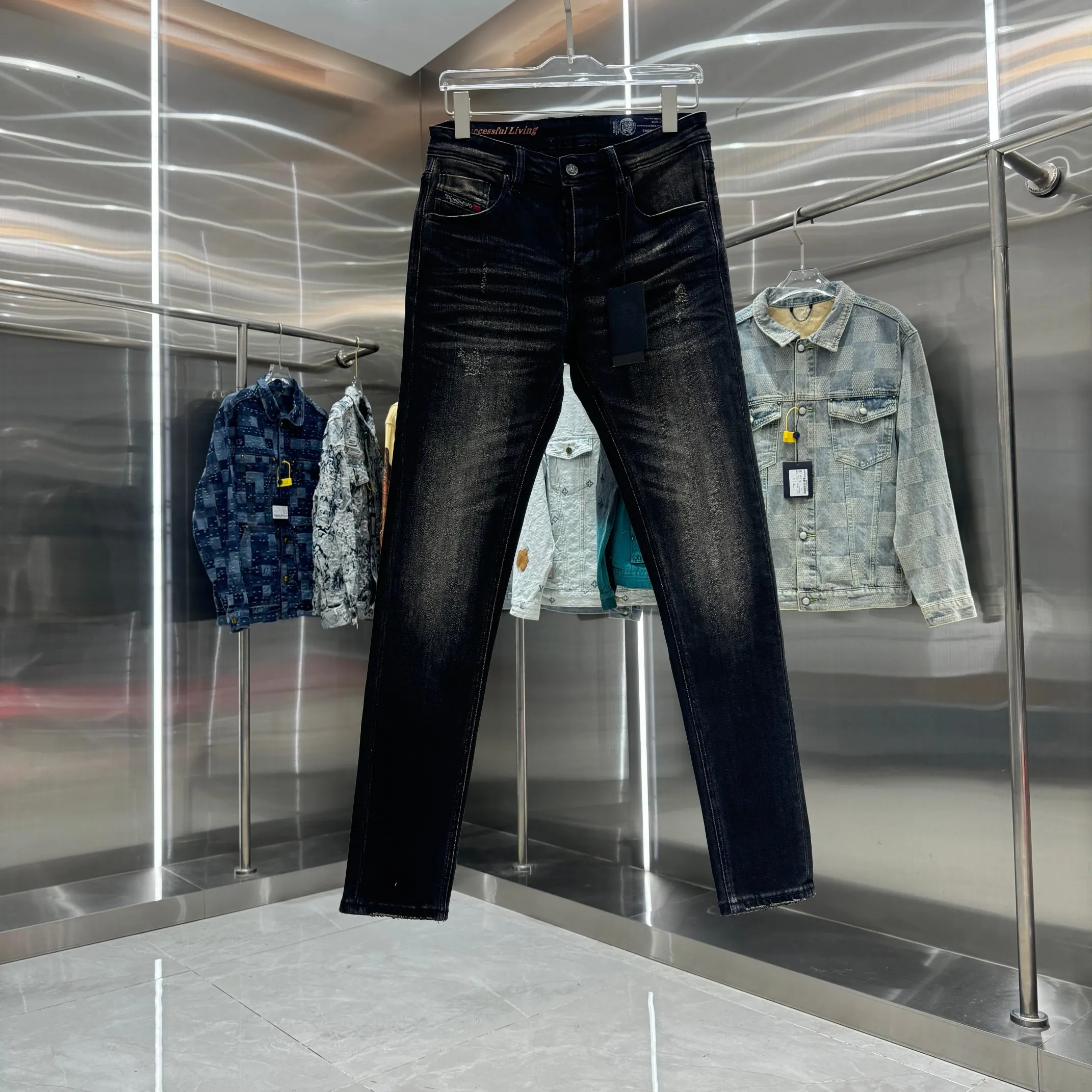 P300 DSQUARED2 Frayed Street Fashion Slim Fit Small Legs Stretch Jeans Color Black Size 30 32 34 36 38 40