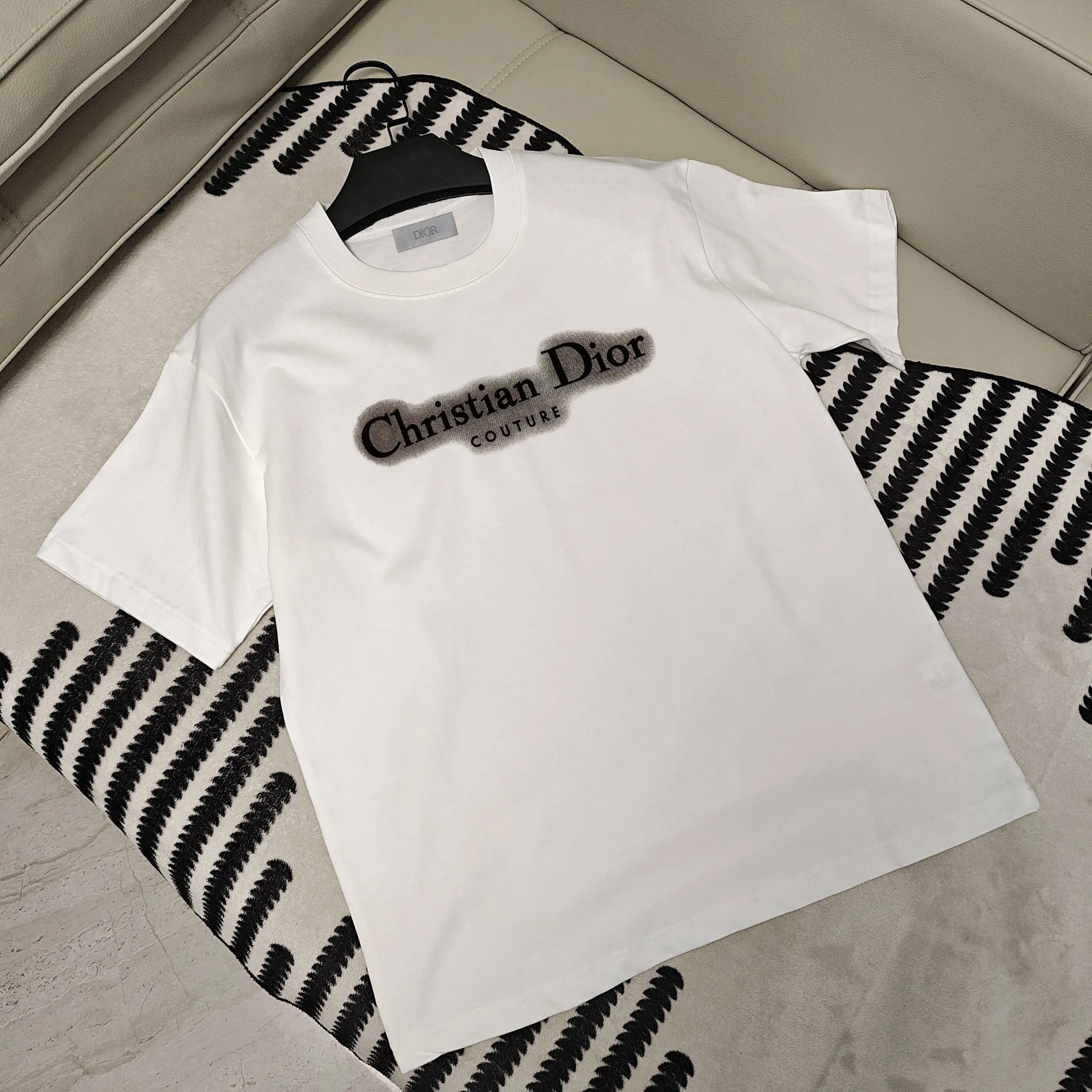 🅿️180 DIOR/Dior 250g round neck short-sleeved T-shirt, brand letter small mark LOGO pattern printing process, official synchronization, high version, high quality, fashionable personality, versatile trend, pure original quality, original fabric, tag, collar label, washed wheat, three labels complete, color: black, white, size: s-xxl