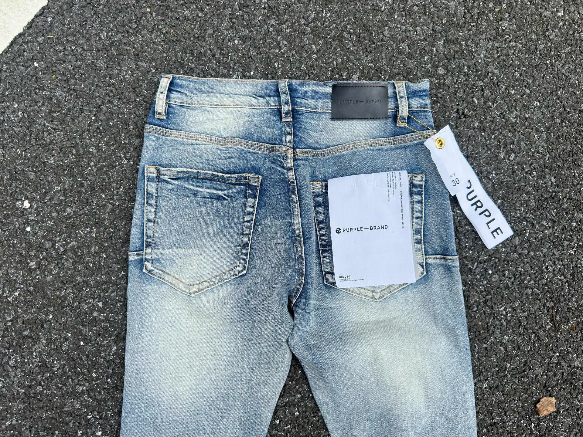 🅿️260 PU5 (the back pocket label will not be returned or exchanged once it is removed) Top foreign trade order Purple Brand hole printed stretch skinny jeans, same style for men and women. Accessories: complete accessories, all in original packaging, two tags and two labels on the back pocket, distinguishing the low-end version on the outside, hardware and buckles are aligned, authentic original with logo, aluminum alloy buckle, genuine printing inside the jeans pocket, every detail distinguishes any version on the market Fabric: Genuine pattern-making and standard genuine custom-made imported fabrics adopt unique washing and dyeing methods, and are individually hand-painted - hand-painted to make ripped micro-elastic jeans Color: black blue Code number: 28 30 32 34 36