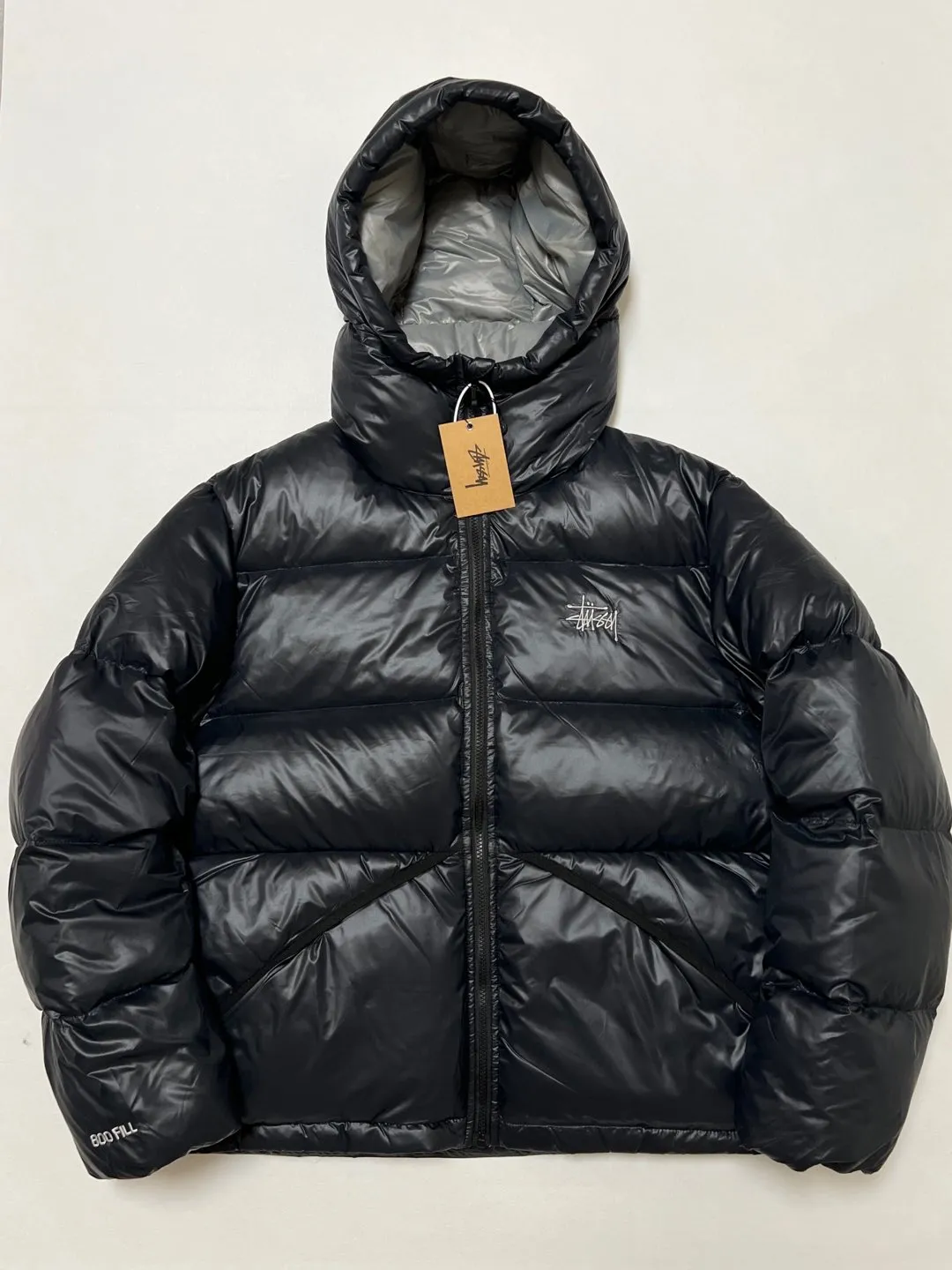 Stussy/Stussy 22Fw classic letter hooded down jacket, black, gray, black and pink, S-XL, filled with national standard 90 velvet/average 450g of velvet. It has a Michelin effect when you put it on. 800 puffs, fluffy and warm, full and light.