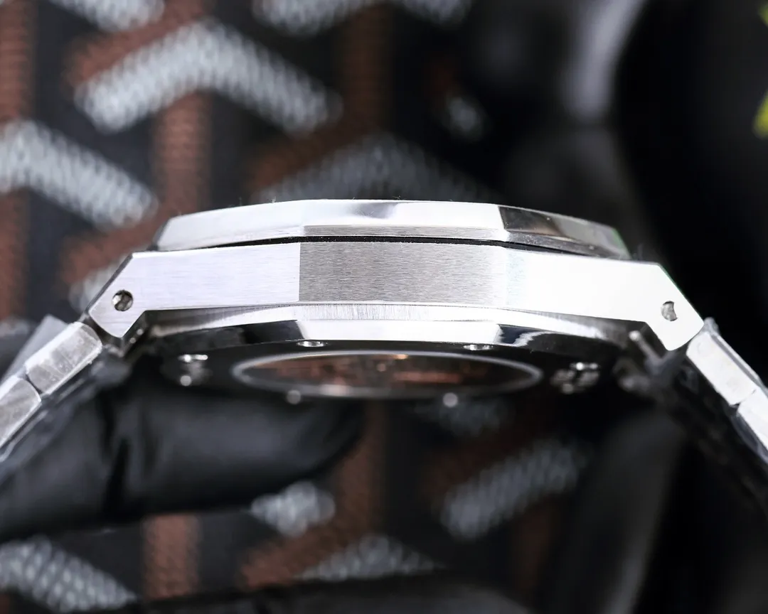 【High-end replica】💰1300! 【Customized all-in-one machine】💰1720! 🎩Audemars Piguet frosted AP Royal Oak series sapphire mirror glass size 45mm*12mm stainless steel strap AP original buckle equipped with fully automatic imported Citizen 8215 mechanical movement super luminous octagonal brushed steel case with mesh surface cold domineering different tough guy