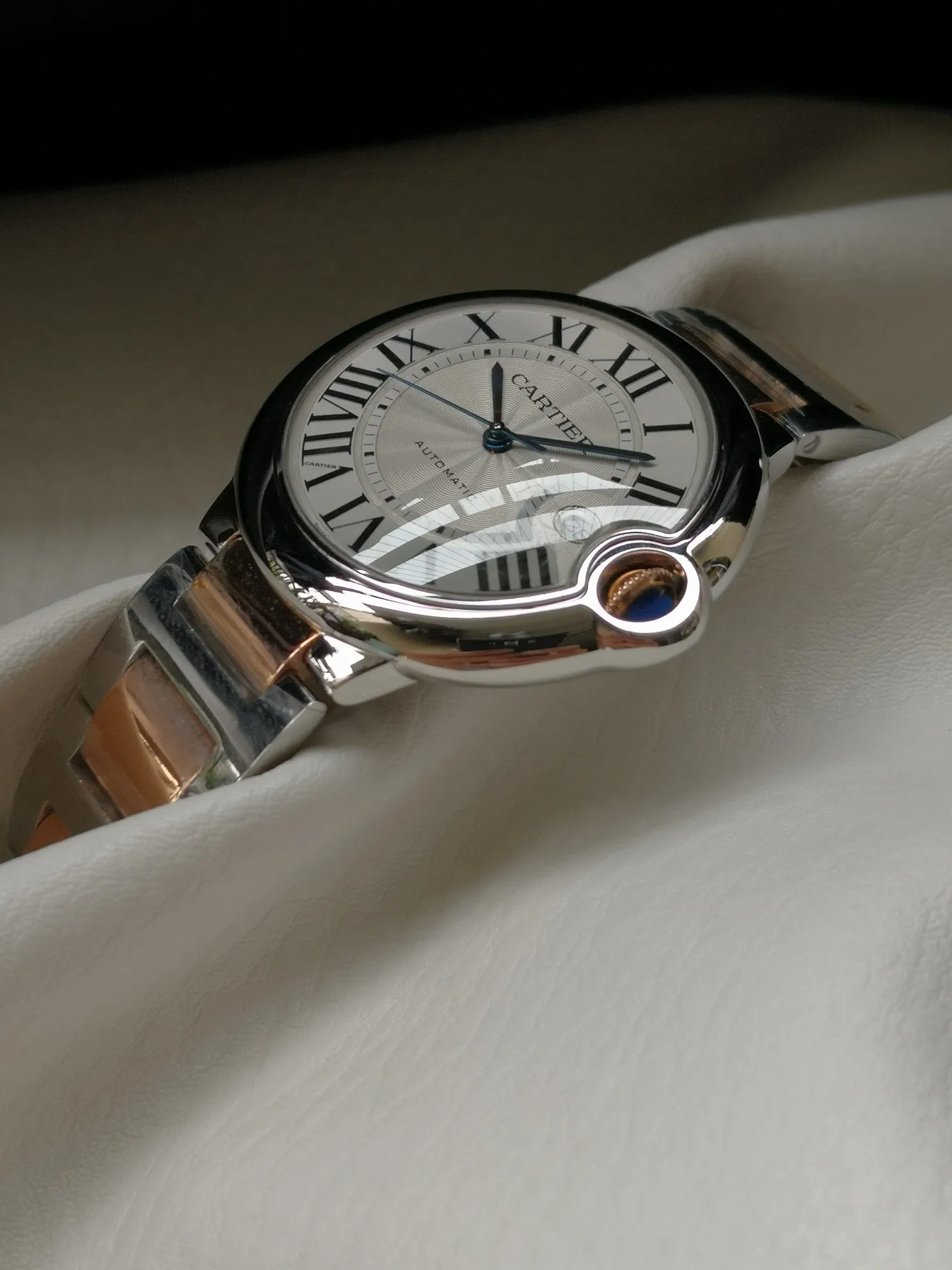 【High-end replica】💰1080! Top replica 💰Private chat! Cartier Blue Balloon series watch (guilloché dial, 2824-2 fully automatic machine, 42 mm), pays tribute to the retrograde, God bless the world! This picture was taken as a top-notch replica!