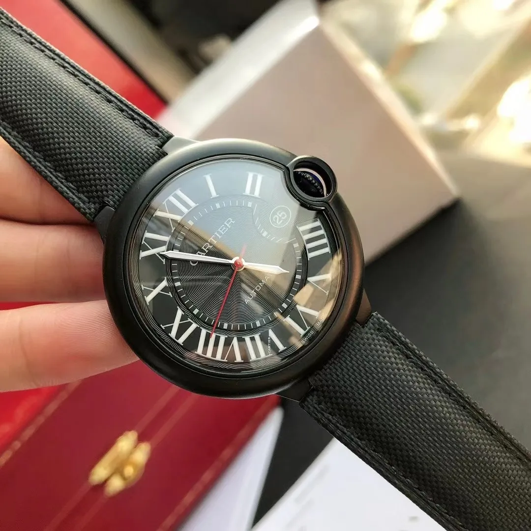 【Customized all-in-one machine】💰1920! Cartier Blue Balloon [Cross-border peak, replica of the original version] GD quality control ingenuity creates a classic model - the Cartier Blue Balloon 42mm series is a one-to-one replica of the original version, sleek and elegant, showing nobility. [Case] ​​The case size is synchronized with the original 42/13mm 316L stainless steel case, which is extremely polished and shiny. The level of detail is no less than the original, perfectly embodying the unique charm of the original. [Movement] Equipped with the imported Citizen 9015 movement, the parameters are synchronized with the original ones, and can be simultaneously upgraded to the Swiss ETA machine. It has accurate travel time, delicate winding feel, and the time adjustment direction is synchronized with the original ones. [Strap] It is equipped with a first-layer cowhide strap imported from Italy and a top-grade 316L stainless steel strap to choose from. The steel belt is exquisitely polished ⚠️ Please look for the exclusive quality produced by GD