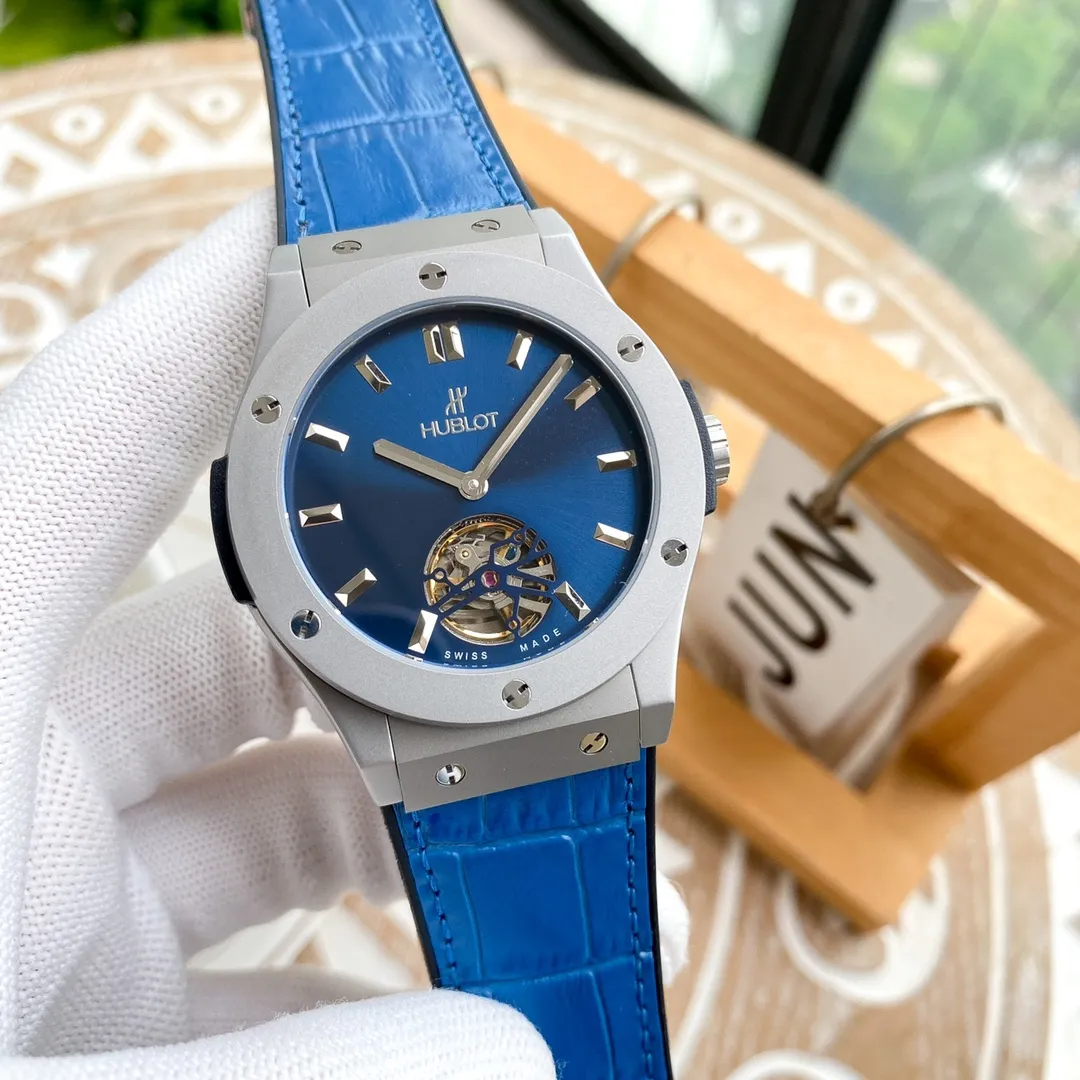 【High-end replica】💰1440! Hublot [Type]: Fine men's watch (exclusive for tough guys) [Strap]: Genuine cowhide strap [Movement]: Fully automatic mechanical movement [Mirror]: Mineral-strengthened glass (higher definition) Elegant taste Vast and majestic Ingenuity Treasures for the wrist Size: Diameter 42mm🔥Top-quality products continue to be produced🔥