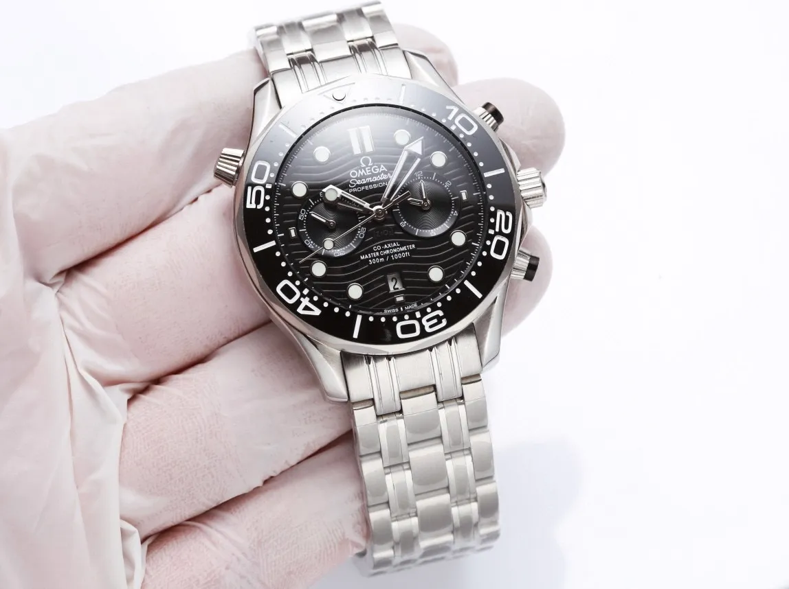 【High-end replica】💰1440! [Strong hot model👴🏻Steel men] The top quality upgrade of major manufacturers in 2022, the new Omega Seamaster series 300-meter multi-functional 5-pin design diving watch has arrived🎉Feedback is coming! Always adhering to practical value, there is no best, only better upgrade concepts to reach the top again! [Movement] Equipped with a brand new automatic mechanical movement, original transparent bottom design, 0️⃣ repair, accurate running time, strong practicality [Case] ​​Made of 316L stainless steel case, equipped with the only original ceramic one-way rotating timing ring in its class. The exclusive version is consistent with the original ceramic ring. 🆚Wear-resistant, anti-scratch⚙️High quality [Mirror high-definition reinforced coating, anti-scratch and anti-wear mirror. [Bracelet] 316 fine steel nine-bead bracelet, equipped with the only original push-pull adjustable clasp in its class. The dial adopts two-color ice blue luminous synchronization