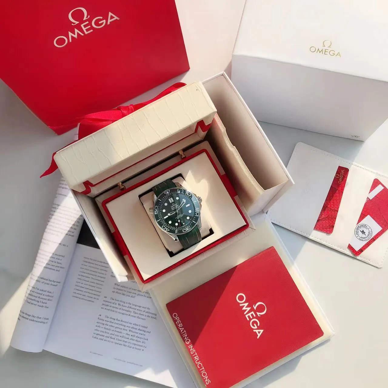 【High-end replica】💰1160! 【Customized all-in-one machine】💰1720! Omega Seamaster's new upgraded version of Seamaster 300 meters has arrived. It continues to adhere to practical value, delve into appearance details, and import an all-in-one movement. There is no best, only a better upgrade concept. It will once again push the entire series of Seamaster watches with the new Citizen movement to the top!  [Upgrade 1] Corrected the bezel to match the color of the letter, synchronized with the original genuine sunken luminous pearl, and the luminous color is synchronized [Upgrade 2] Corrected the original synchronized 8800 movement automatic hammer, effectively combined with the durability of the imported 9015 movement, and more intuitively close to the original [Upgrade 3] Upgraded the arched scratch-resistant sapphire glass mirror, since then‼ ️ All watches are made of sapphire glass [Upgrade 4] Using original genuine CNC molds, perfectly copying the same shell shape and band-shaped curvature of the genuine products. The appearance similarity with the genuine products is indistinguishable. The pictures were taken on a customized all-in-one machine!