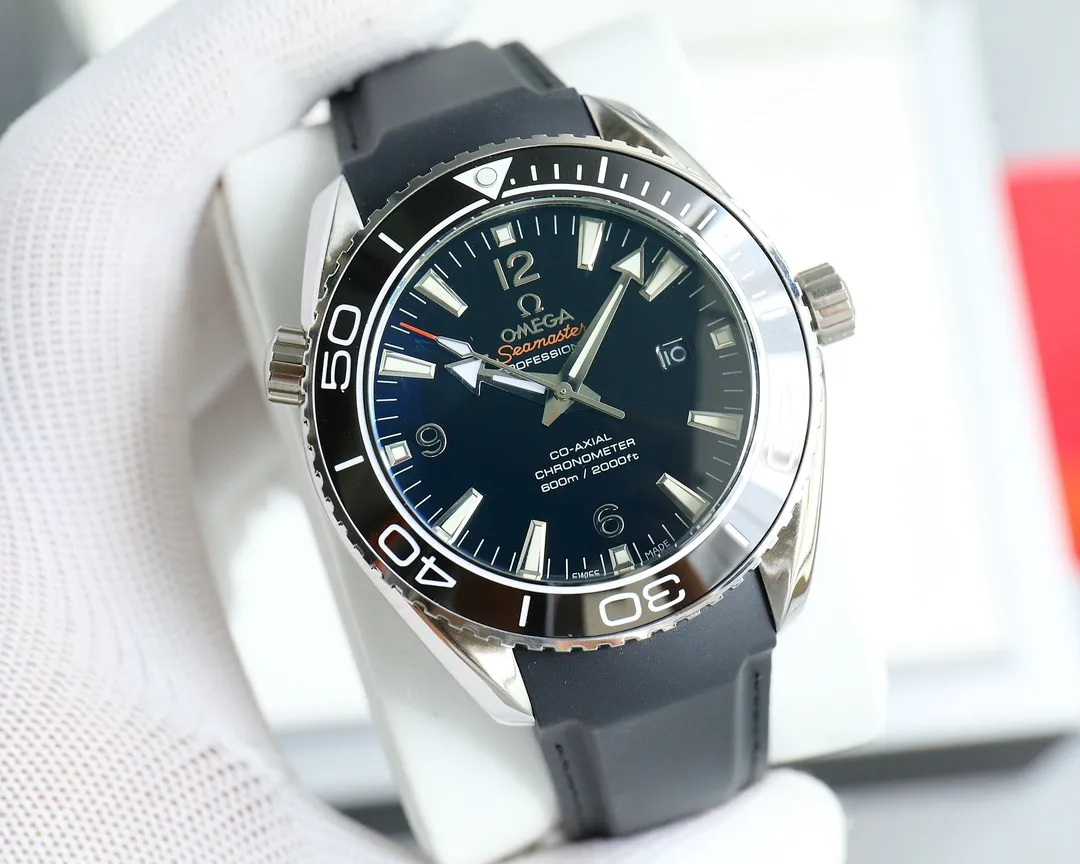 【High-end replica】💰1240! 【Customized all-in-one machine】💰1720! 【Top Replica】💰Private chat! In 2022, Omega officially strongly recommends the Planet Ocean 600-meter diving watch with exclusive quality on the entire network [Movement] Equipped with coaxial 8900 splint, corrected movement 8900 restoration all-in-one machine [Buckle] Genuine belt original buckle [Glass] Anti-scratch and wear-resistant blue light glass [Case] ​​Made of 316L stainless steel case, equipped with the only one-way rotating ceramic ring in its class. Three degrees waterproof, watch diameter 43.5mm×13mm