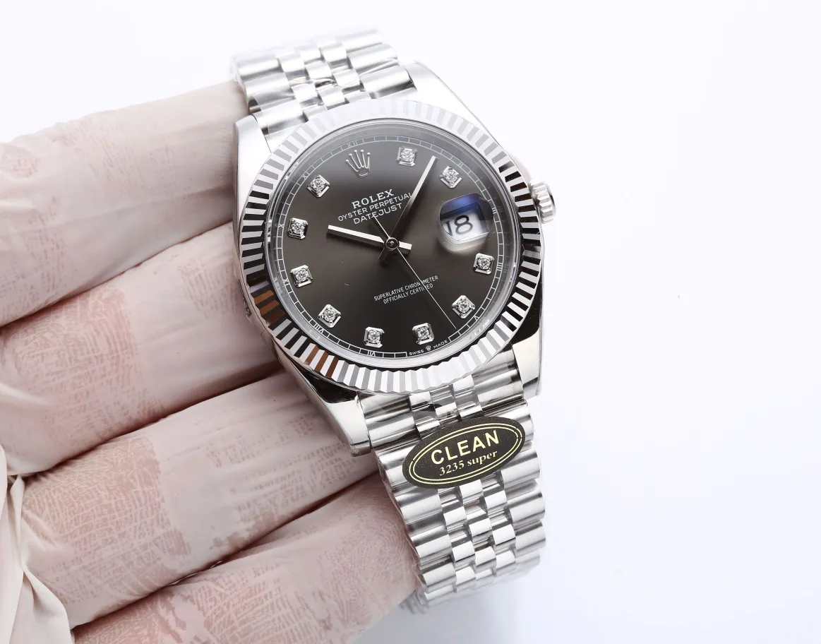 Clean Factory C Factory Rolex Log Series 41mm 126334 drill nails/standard moissanite reject 🙅low-end zircon. It is equipped with a 3/5 bead strap, a 3235 movement, a sunray radiant dial/natural mother-of-pearl dial, and the color craftsmanship is matched. The details to the diamond support are all purchased from Taiwan, and the corners are polished. (Focus on original new machines) Focus is an attitude, produced by JH!