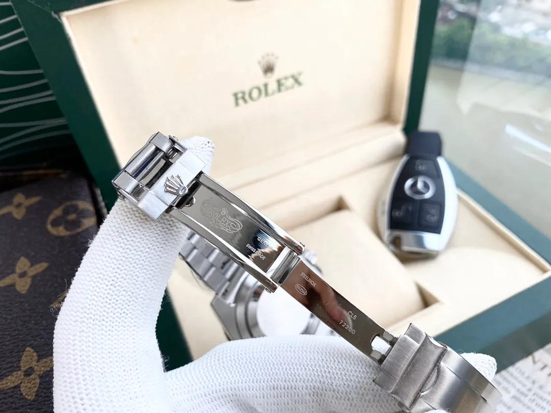 【High-end replica】💰1160! Rolex Submariner ceramic ring (super luminous) 🏍Type: 3-pin Submariner series men's watch 🏍Strap: top 316 stainless steel strap 🏍Movement: imported fully automatic Citizen 8215 mechanical movement 🏍Material: sapphire mirror 🏍Size: diameter 40mm, thickness 12mm 🏍Buckle: original buckle