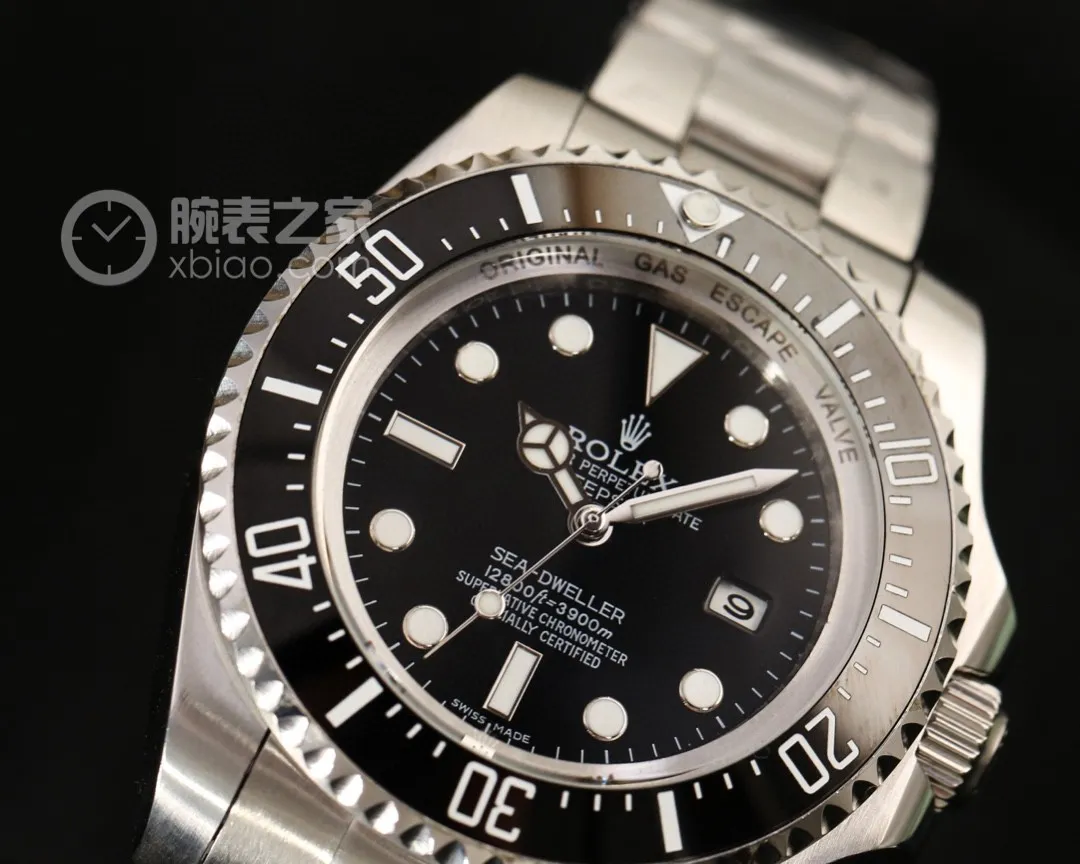【Foreign trade import】💰1360! (Watch Home Market Trends｝The D-Blue dial DEEPSEA watch specially launched by Rolex in the middle of 2014 was commonly known as the Inter Milan Ghost King, or the Ghost King. Rolex’s water ghost has long been extinct in the watch circle. As we all know, the DEEPSEA watch, which represents Rolex and even the industry’s most adventurous diving depth, is regarded as the king of ghosts because of its 3,900-meter waterproof depth. This watch has attracted widespread attention from watch enthusiasts at home since its launch in 2014. ⚠️Story: In 2014, Rolex released this DEEPSEA watch to commemorate the famous director and diving explorer Cameron's successful arrival in the Challenger Deep, the deepest part of the Mariana Trench in 2012. Cameron's exploration depth that year reached 10,908 meters, breaking the world record. Also diving with him was a DEEPSEA specially built by Rolex. CHALLENGER watch, waterproof to a depth of 12,000 meters. This feat has been recorded in the history of deep-sea diving expeditions. The Rolex 116660 DEEPSEA watch also uses a very interesting "green and red" dial to represent the process from shallow water to deep sea and then to the completely dark depths of the trench to commemorate this process. factory [Brand]: Rolex [High-end top watch] Super waterproof performance! 🏊♀️ [Type]: Top-notch noble men's watch ⌚️ [Strap]: Genuine leather & 316 stainless steel strap [Movement]: Top-grade Zhengzhu power storage ⌚️ Exclusive to XZ factory! Material: Sapphire mirror [wear-resistant] more clear 🎬 Closer to the genuine product! Comparable to the counter! The whole watch gives the owner a more beautiful and noble temperament! [The best accessory for wise men who are full of praise!] High return rate🏆Super high-quality product🏆Size: 44mm diameter stainless steel 14 mm thickness! Good products are coming! ⌚️ [Please look for the quality of XZ factory and pay more attention to every detail!] 🔺🔺🔺 [Produced by XZ] 🔺🔺🔺 [More products • Stay tuned]