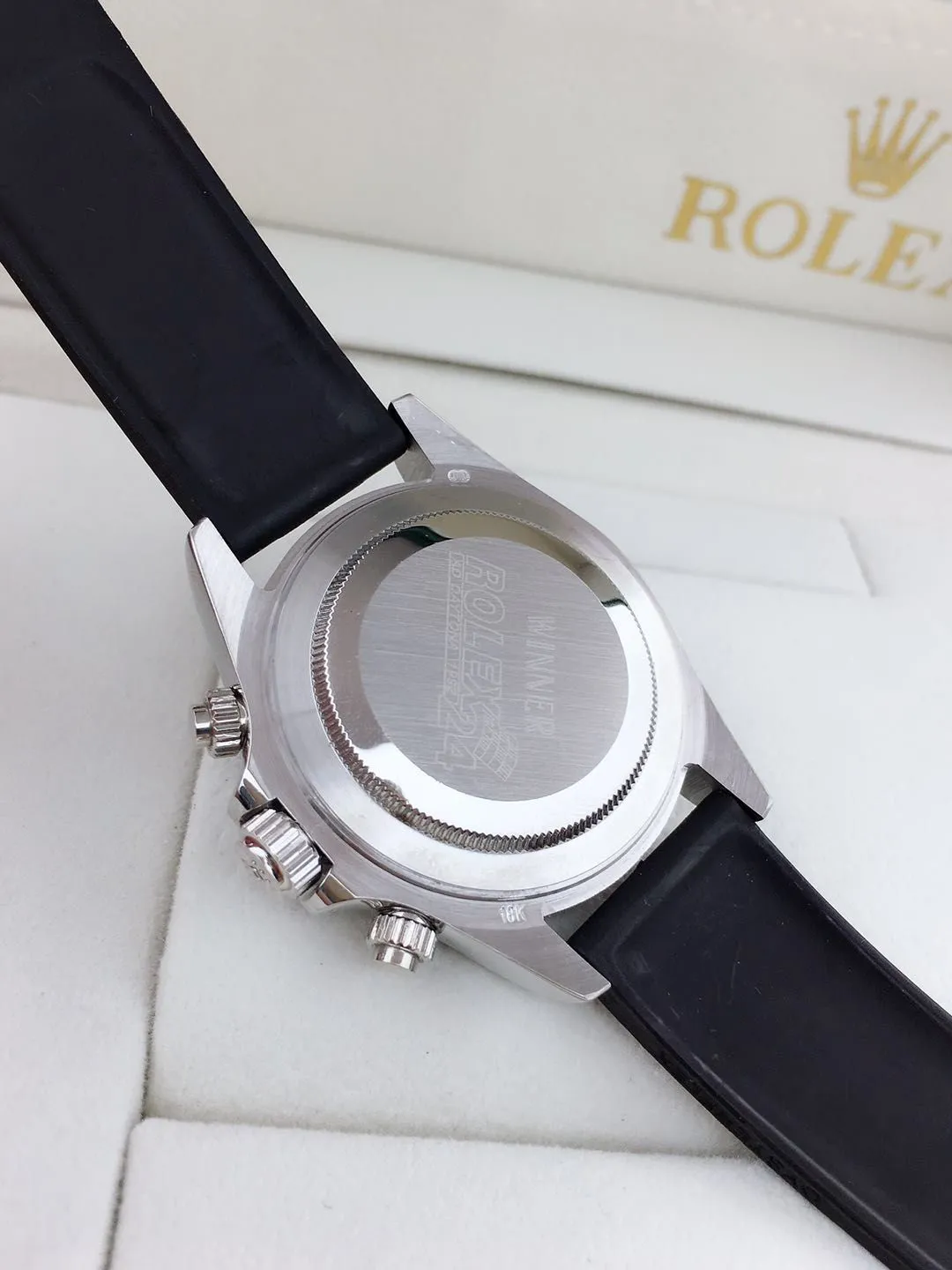 [Foreign Trade Import] 💰970 Daytona New model recommended Rolex. Paired with original imported 8215 machine. Size 40mmx10mm, summer trendy silicone band, worth owning!